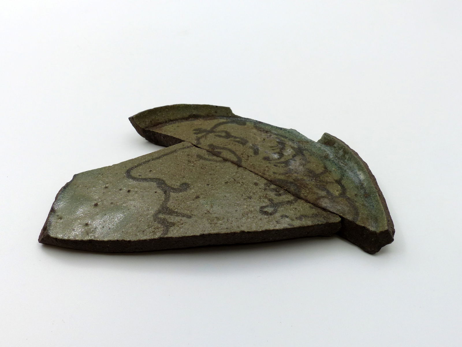 Rare Edgefield Shard Bowl Bottom W/man's Face Profile: Rare Edgefield Shard Bowl Bottom w/Man's face profile -4.5"H x 6.75"W