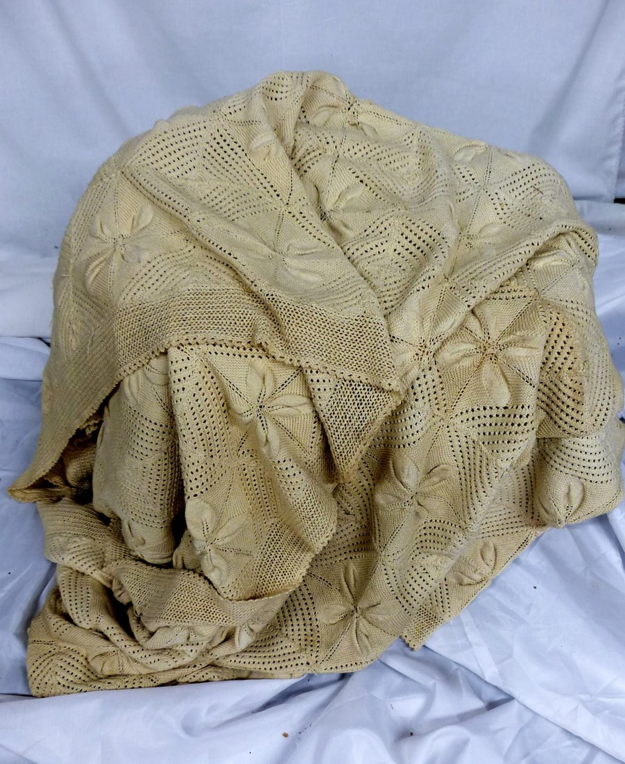 Ivory Color Knitted Coverlet: Ivory Color Knitted Coverlet -Condition: Good ;