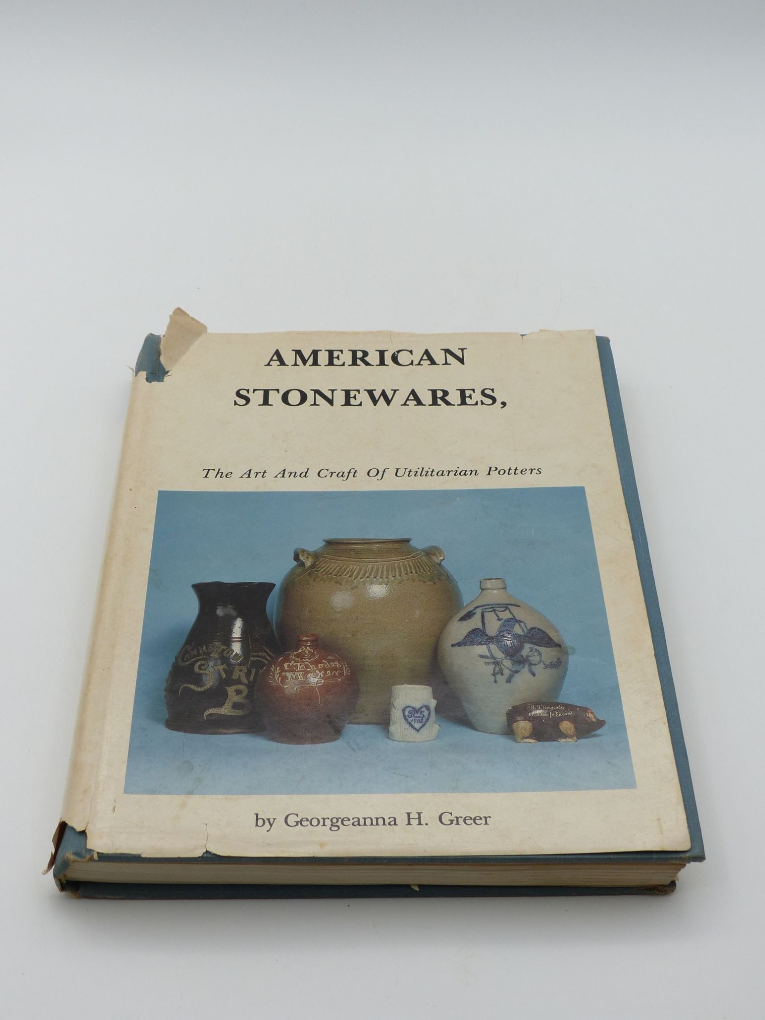American Stonewaresâ€ by Georgiana Greer (Out of Print): This out-of-print volume, "American Stonewares" by Georgiana H. Greer, offers a comprehensive exploration of American stoneware pottery, blending historical context with artistic craftsmanship. The bo