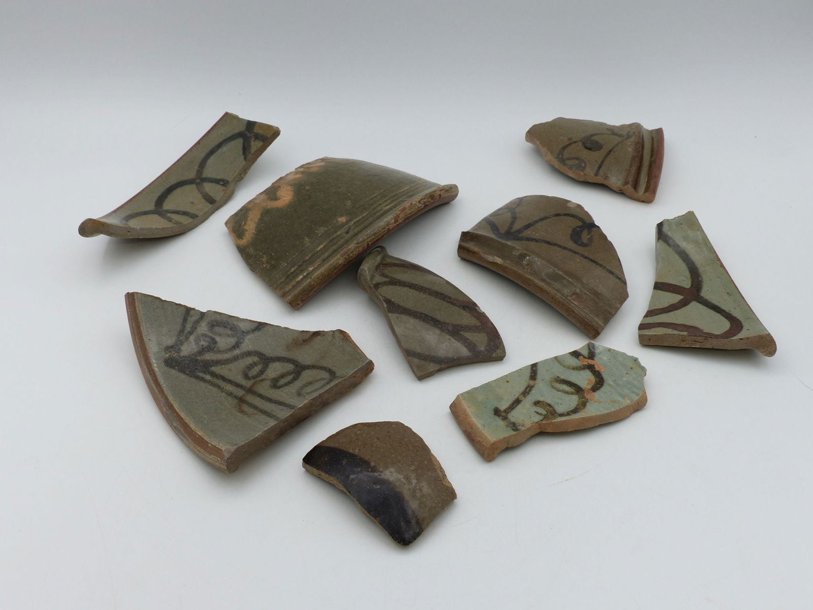 Trap & Chandler Decorated Bowl Shard Collection (1 of 2)