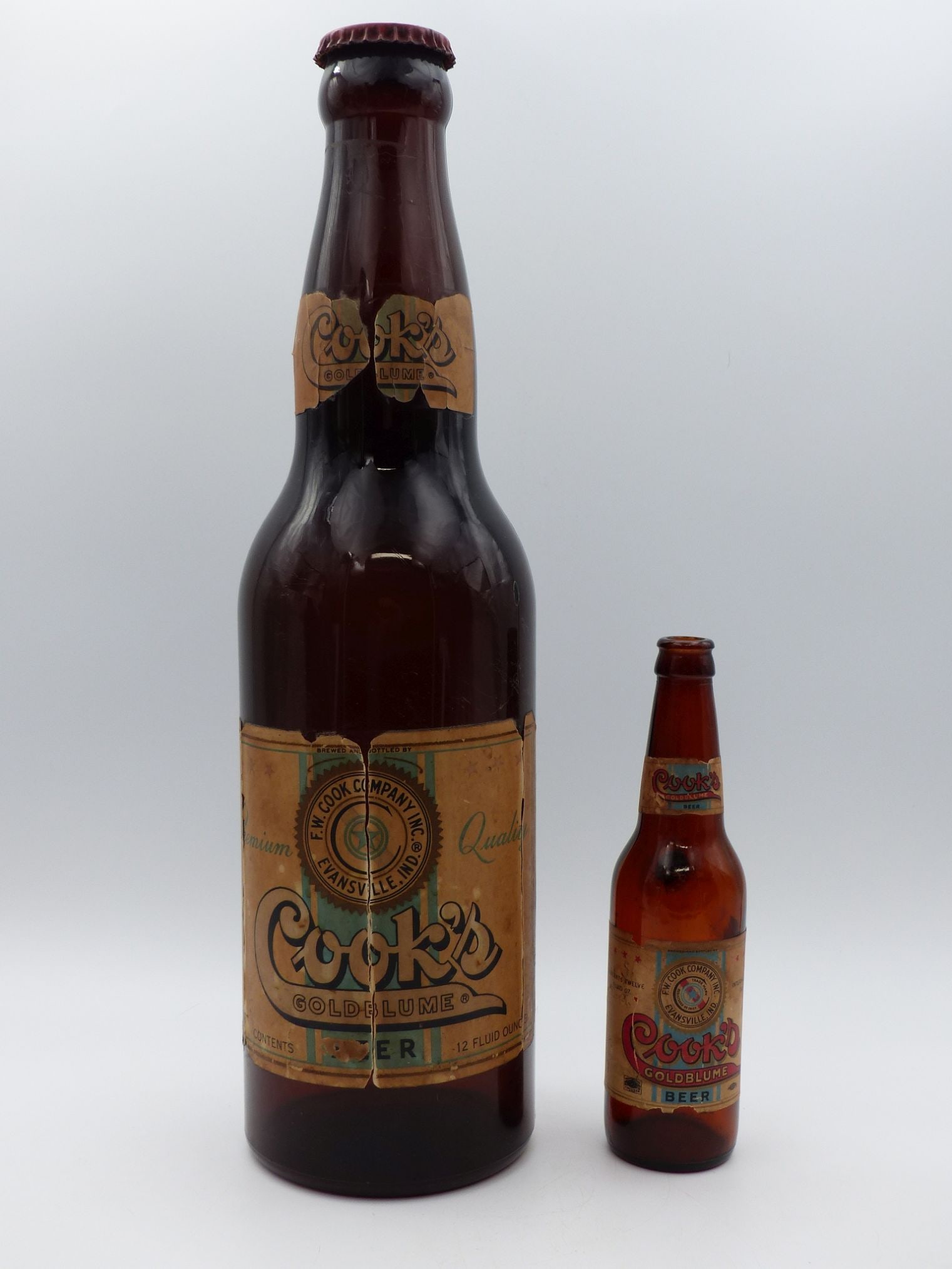 Cook's Premium Beer Display & Regular Bottles (1 of 7)