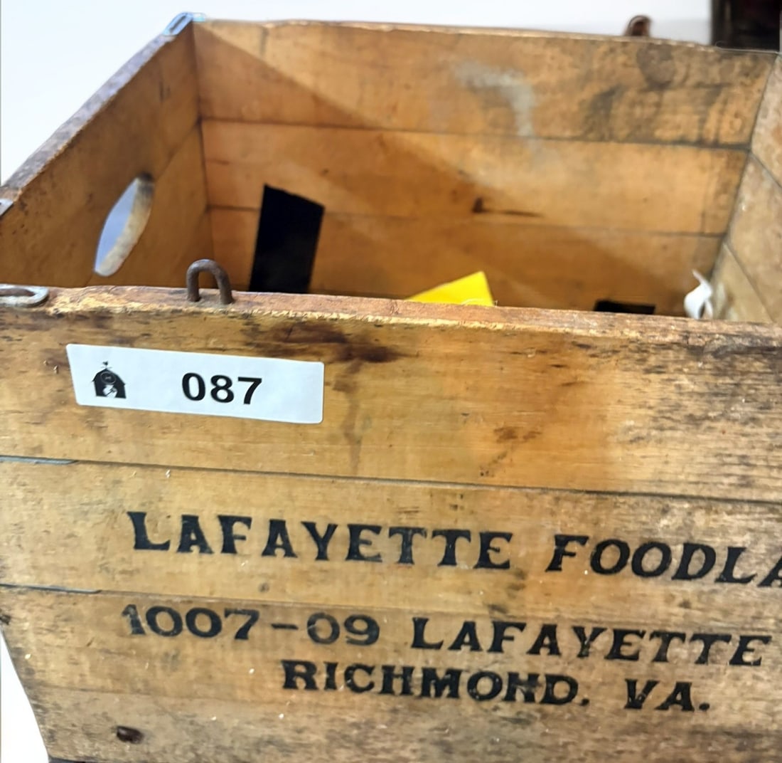 Vintage Lafayette Foodland Advertising Crate (1 of 4)