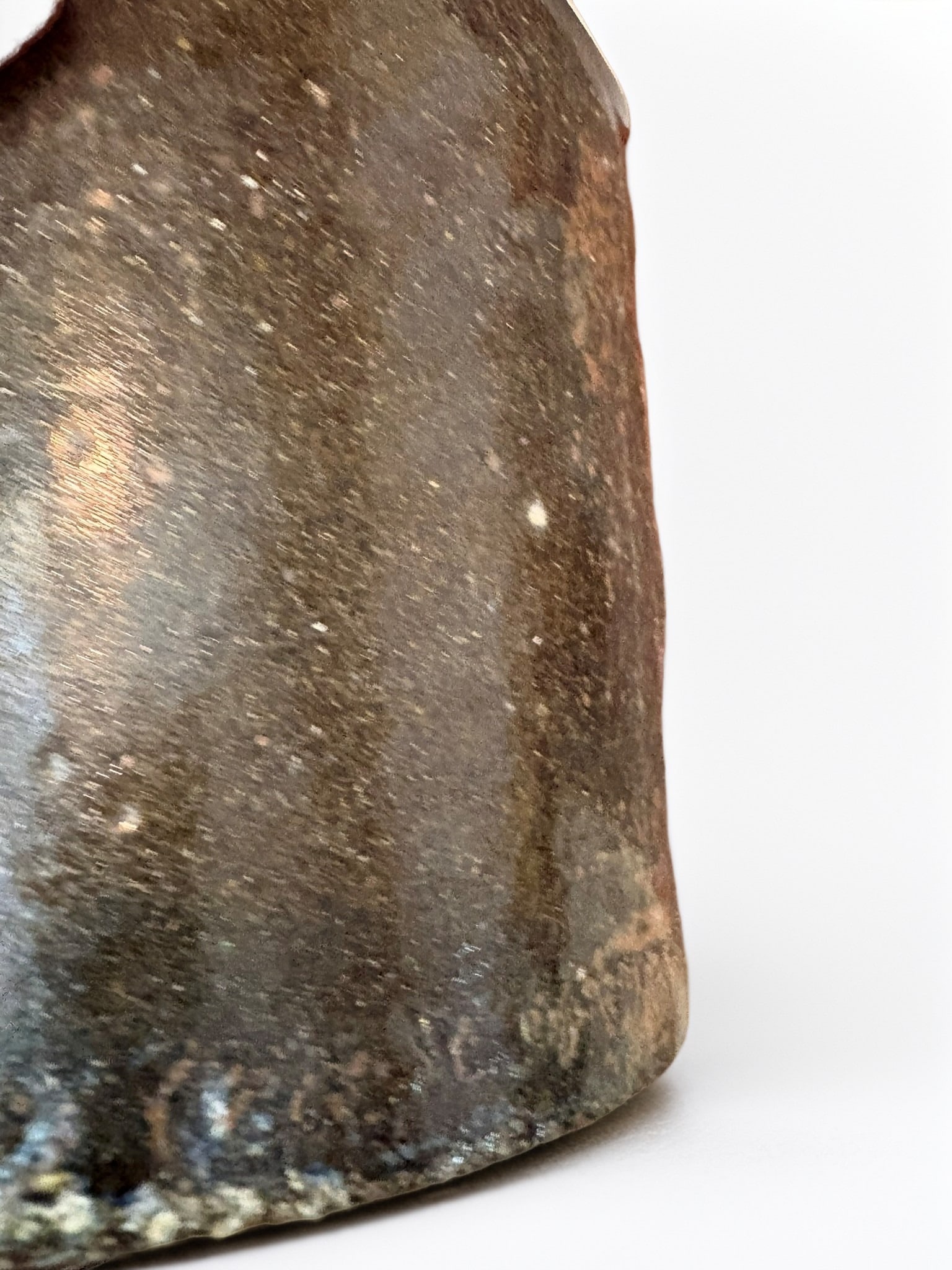 Signed William Penland Southern Stoneware Crock: An authentic antique stoneware crock featuring a characteristic dark alkaline glaze, consistent with the production of William Penland of Asheville, North Carolina. The piece displays a thick, rolled 
