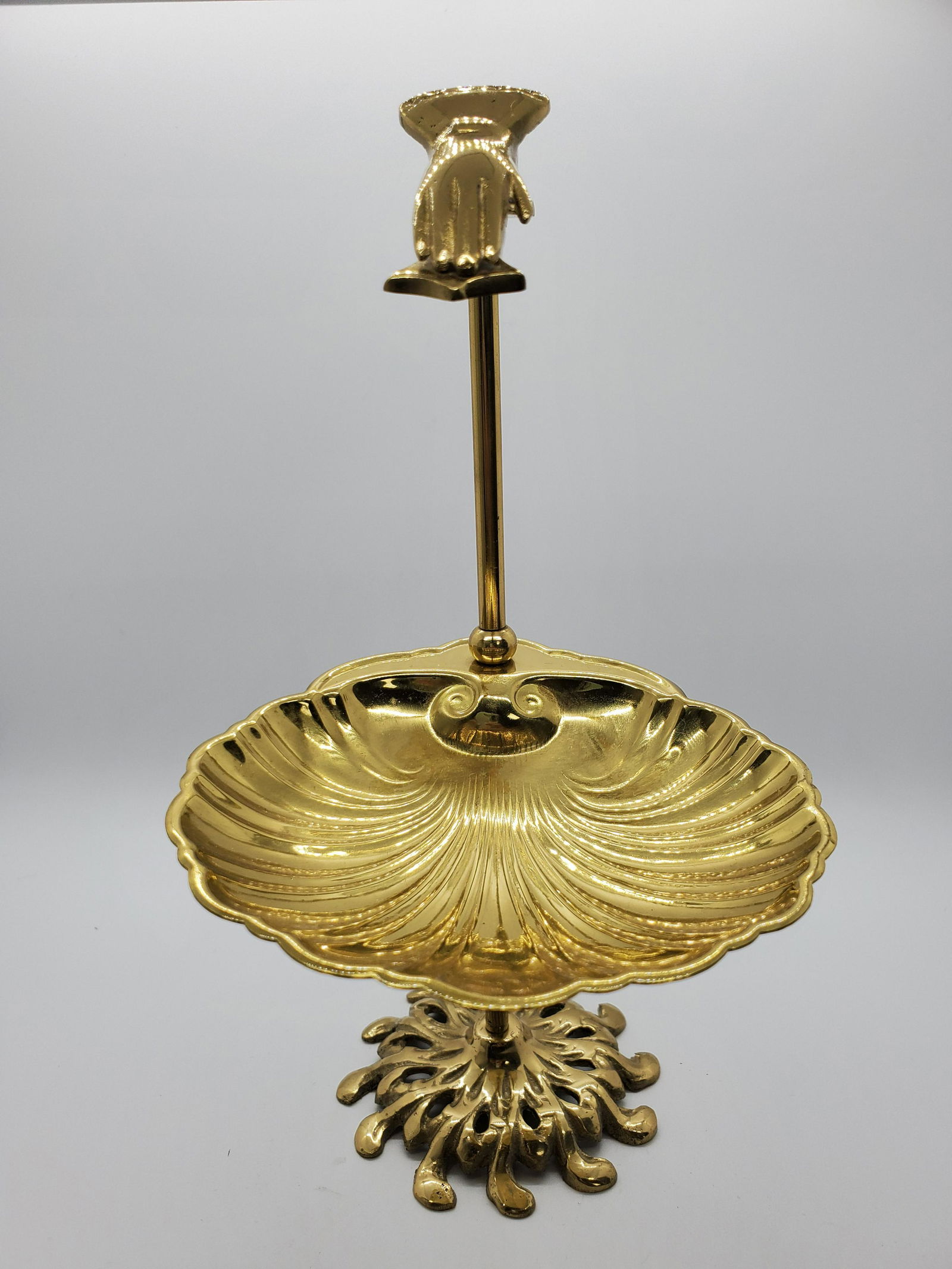 Vintage Art Deco Style Brass Shell Soap Dish on Stand (1 of 4)