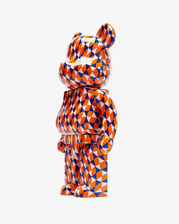 Barry McGee - 400% Bearbrick + iWatch strap: Barry McGee - 400% Bearbrick + iWatch strap_x000D_ _x000D_ Art Toy Bearbrick au format 400%_x000D_ Produit avec la technique du water printing_x000D_ Editeur : Medicom_x000D_ Hauteur : 28 cm_x000D_ _x