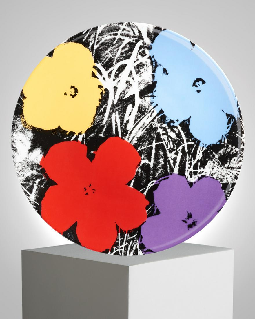 Andy Warhol (after) - "Flowers" Porcelain Plate: Andy Warhol (after) - "Flowers" Porcelain Plate_x000D_ _x000D_ Assiette Andy Warhol en porcelaine de Limoges_x000D_ Basée sur l'oeuvre "Flowers on White", 1964-65_x000D_ Fabriquée en France_