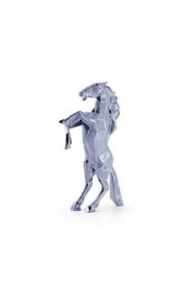 Richard Orlinski - Horse Spirit (Pearl Grey Edition): Richard Orlinski - Horse Spirit (Pearl Grey Edition)Painted resin sculpture. Comes in original box. Very good condition, 17 x 8 x 3.5 cmSculpture en résine peinte. Livrée dans sa boîte d'origine.