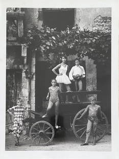 Lucien Clergue - La Grande Parade, Arles, 1955: Lucien Clergue - La Grande Parade, Arles, 1955Photographic print on paper, not signed, not numbered. Publisher: Taco Verlagsgesellschaft & Agentur mbH, Berlin, 1988. Good condition, 40 x 30 cm.Tirage