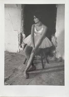 Lucien Clergue - La danseuse, Arles, 1954: Lucien Clergue - La danseuse, Arles, 1954Photographic print on paper, not signed, not numbered. Publisher: Taco Verlagsgesellschaft & Agentur mbH, Berlin, 1988. Good condition, 43 x 30.5 cm.Tirage