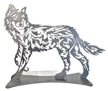 Danu - Grey Wolf: Danu - Grey WolfSteel sculpture, plate signed & numbered /80. Good condition, 65 x 90 x 27 cm.Sculpture en acier, signée dans la planche et numérotée /80. Bon état, 65 x 90 x 27 cm.