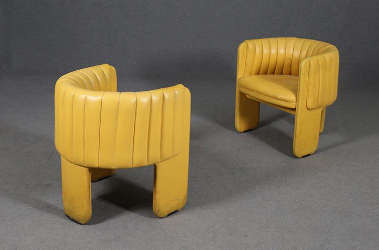 LUIGI MASSONI-POLTRONA FRAU. 2 Dinette armchairs (1 of 4)