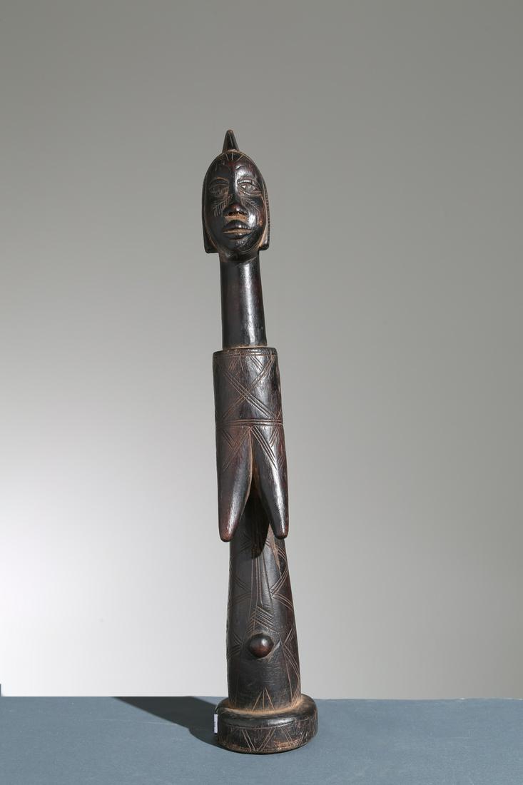 Wooden Mossi doll. Burkin Faso (1 of 4)