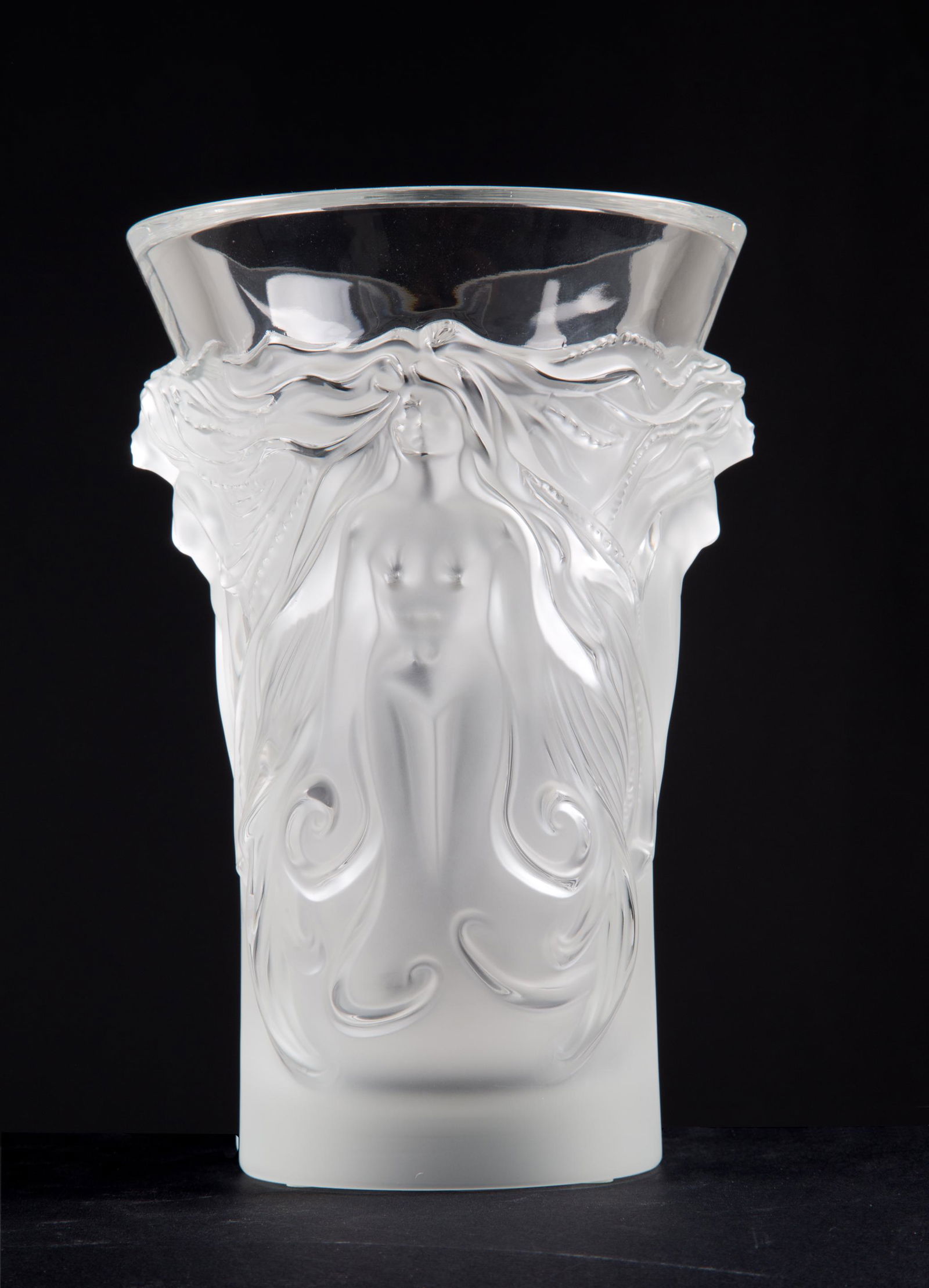 LALIQUE Fantasia crystal vase 2003. Original case (1 of 5)