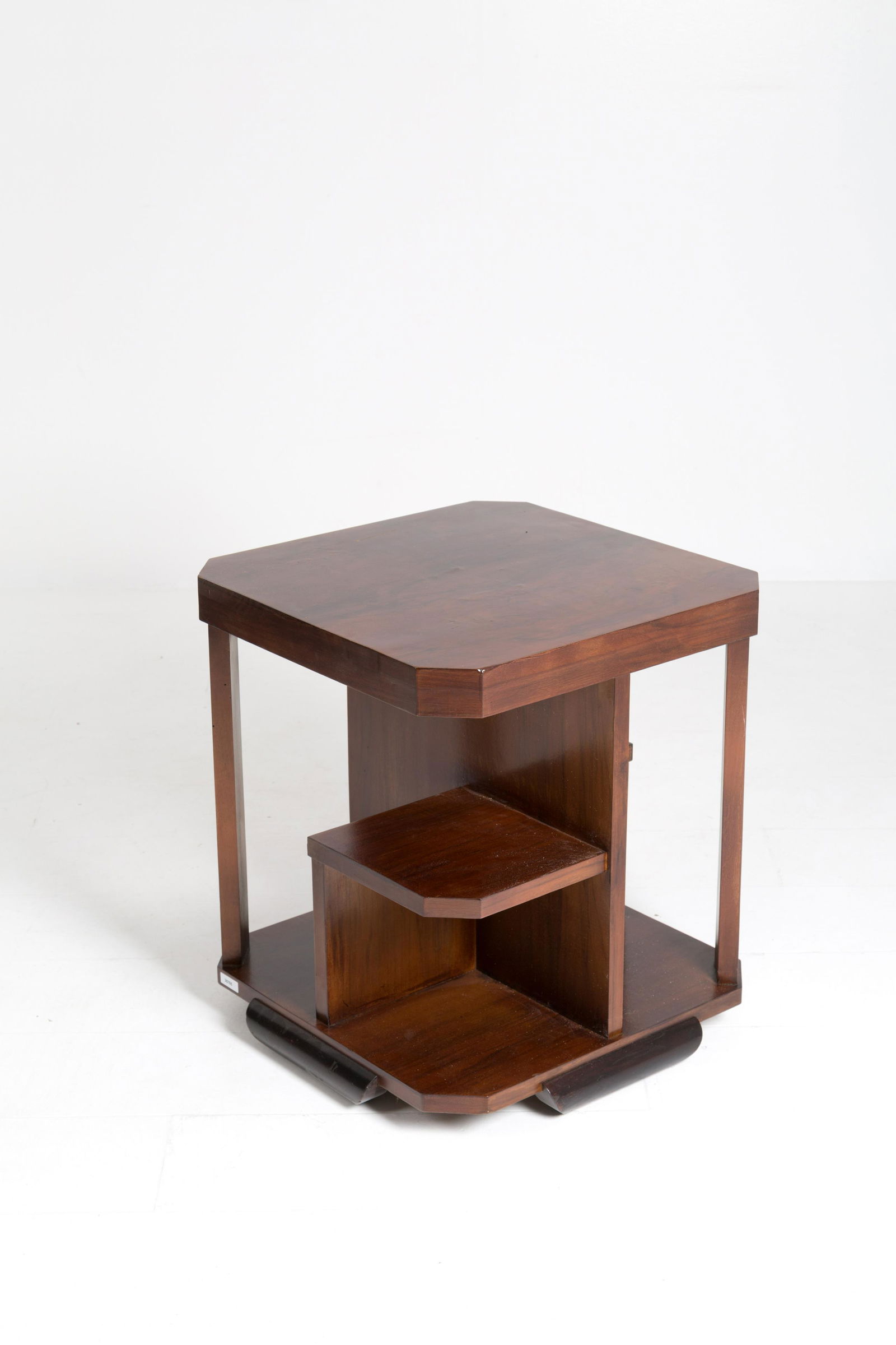 GIO PONTI (Attr.). Wooden coffee table. Defects: GIO PONTI (Attr.) (Milano, 1891-1979). Tavolino razionalista in legno. Anni '30. Difetti al piano. Mis. Lung. cm. 55 Alt. cm. 56 Prof. cm. 55 ca.
