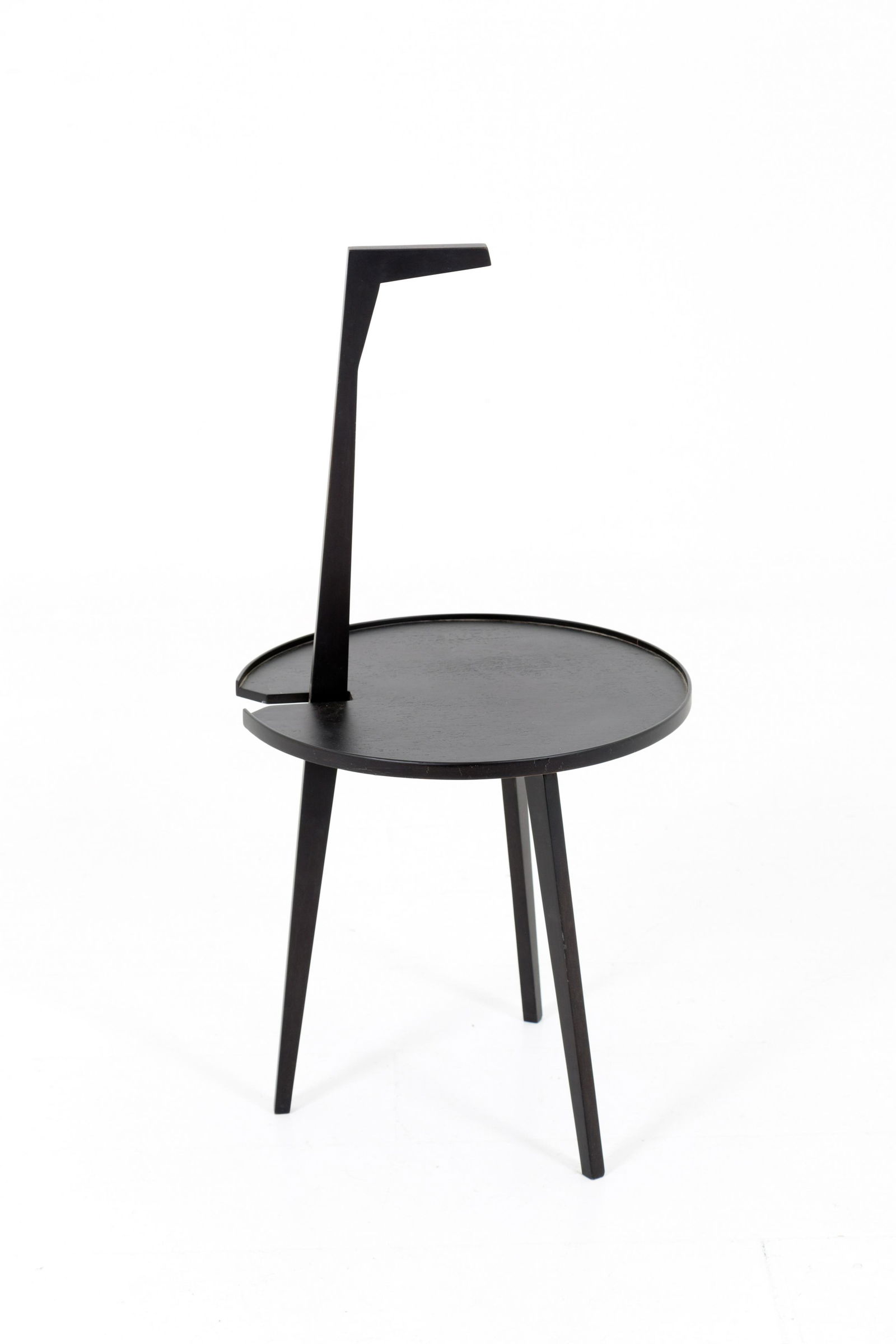 F. ALBINI for POGGI PAVIA. Cicognino Coffee table: FRANCO ALBINI (Robbiate, 1905-1977) per POGGI PAVIA. Tavolino Cicognino in legno laccato nero. 1953. Mis. Alt. cm. 80 Diam. cm. 40 ca.