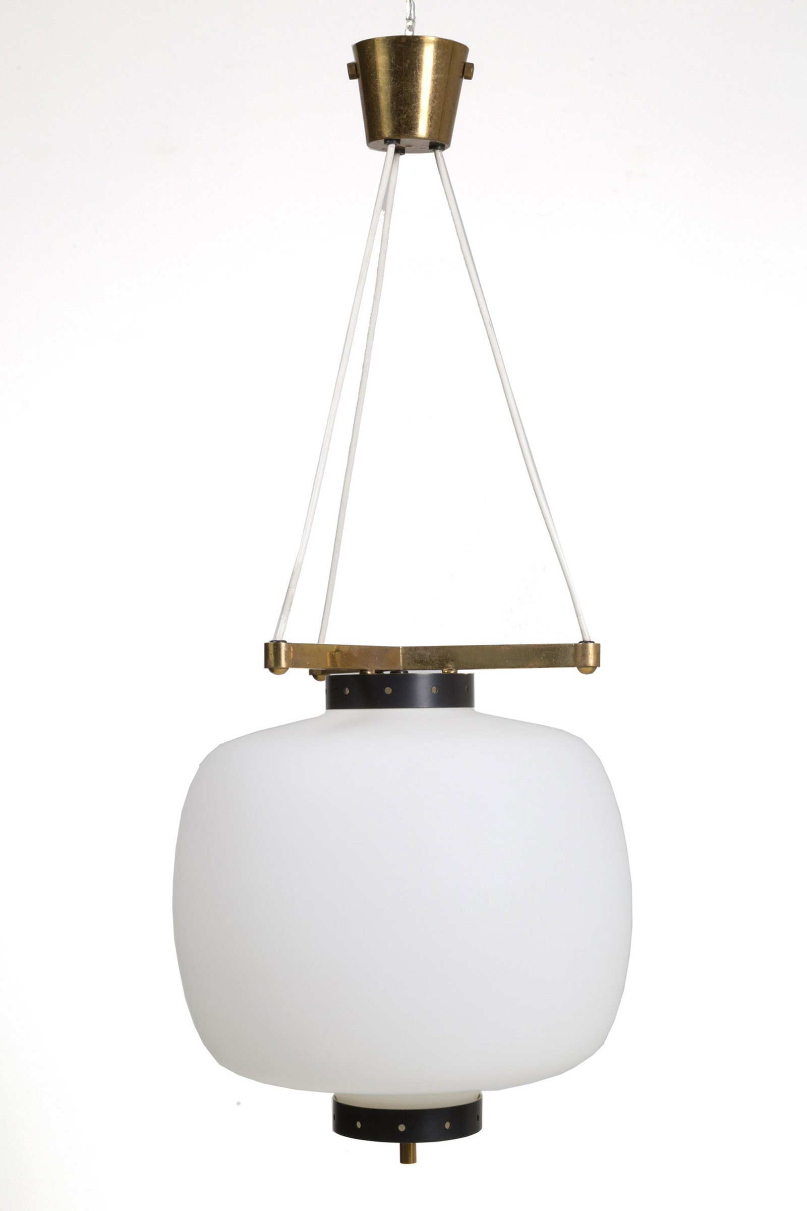 STILNOVO. Brass, iron and glass chandelier. '60s: Lampadario in ottone, ferro e vetro satinato bianco con tre cavi superiori. Produzione STILNOVO. Anni '60. Mis. Alt. cm. 75 Diam. cm. 33 ca.
