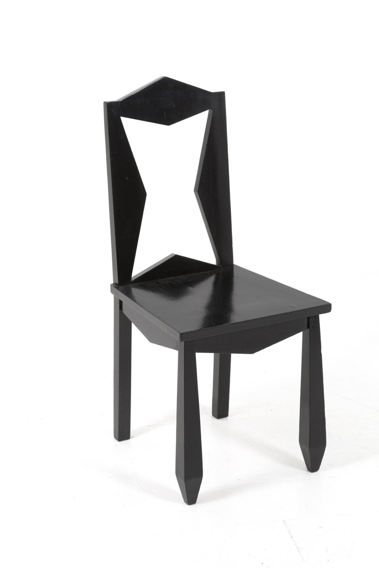 SALVATORE BARRECA. Wooden chair. '30s: Sedia in legno laccato nero. Anni '30. Realizzata dall'ebanista Salvatore Barreca, già attivo presso la sezione aeronautica delle officine Ducrot, per una casa privata di Palermo. Arredi citati in A.