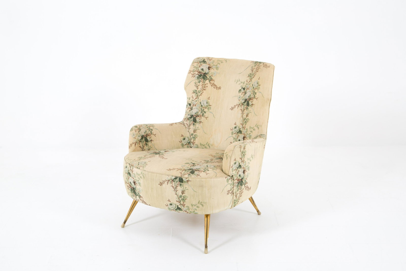Brass and fabric armchair. '50s: Poltrona in ottone e stoffa a fiori. Anni '50. Mis. Lung. cm. 65 Alt. cm. 80 Prof. cm. 75 ca.