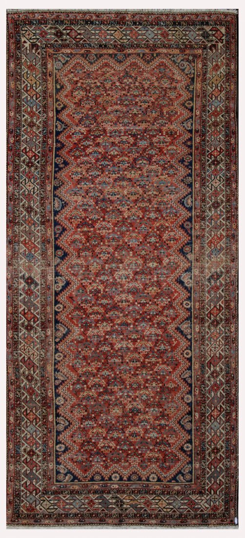 Wool persian Malayer carpet: Tappeto Malayer in lana. Persia. XX secolo. Restauri e usura. Mis. Lung. cm. 142 Alt. cm. 313 ca. Val. 300/500