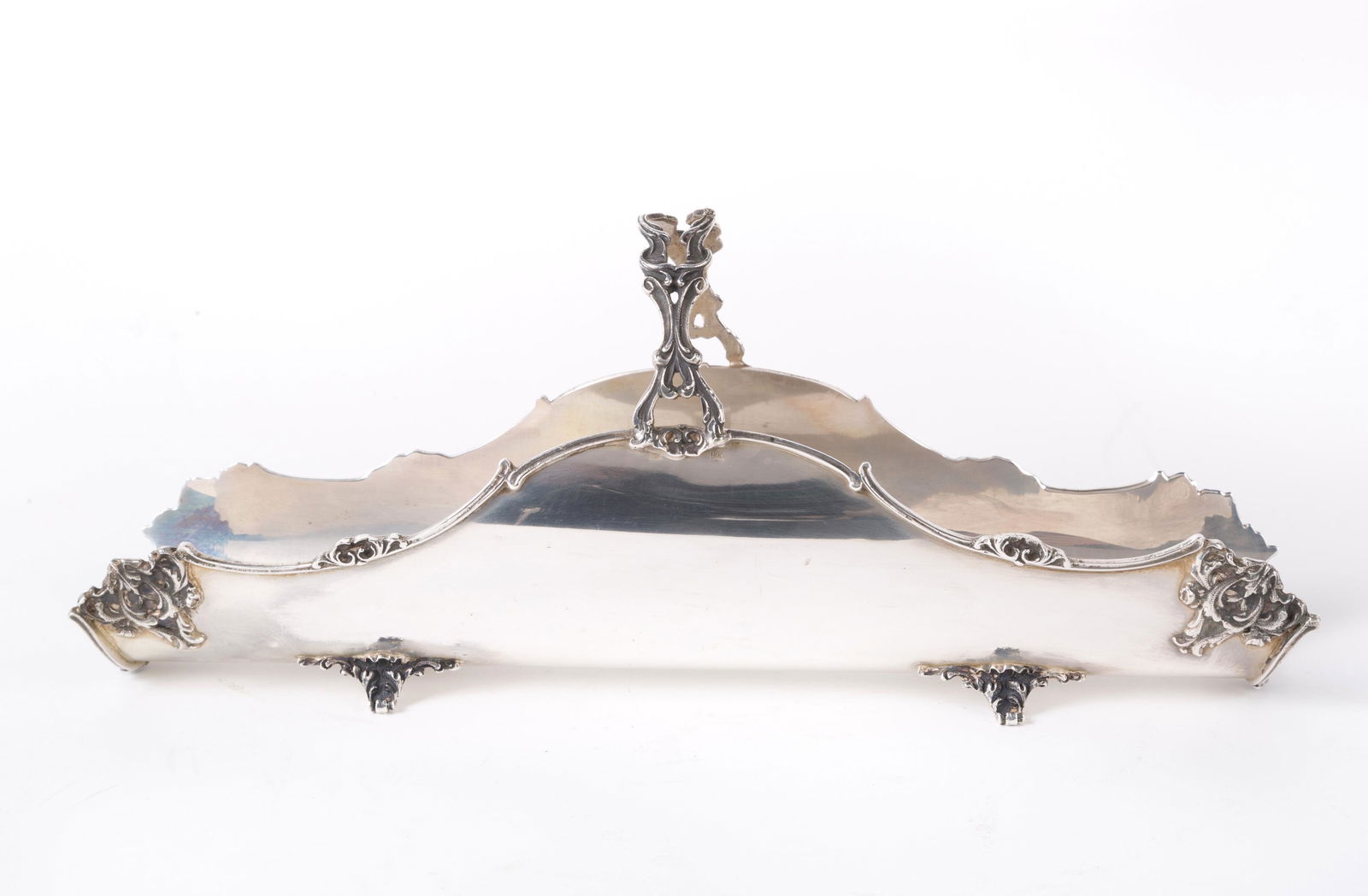 800 silver breadstick holder, gr. 361 ca.: Portagrissini in argento 800, gr. 361 ca. Punzoni sul lato esterno. XX secolo. Mis. Lung. cm. 31 Alt. cm. 13 ca. Val. 180/220