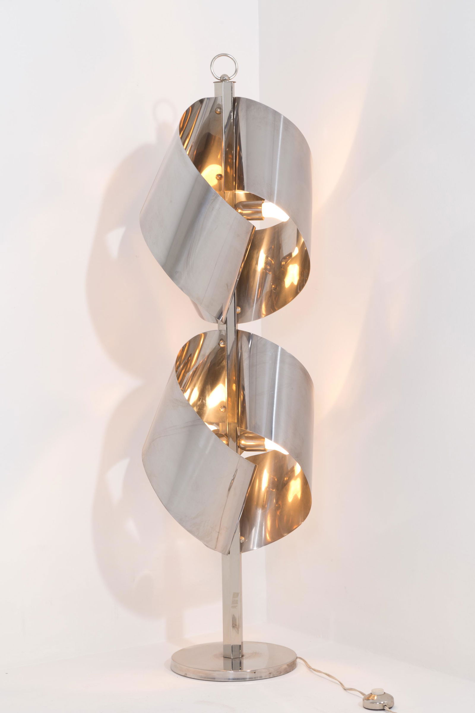 Chrome-plated metal floor lamp. Italy. 70s (1 of 4)