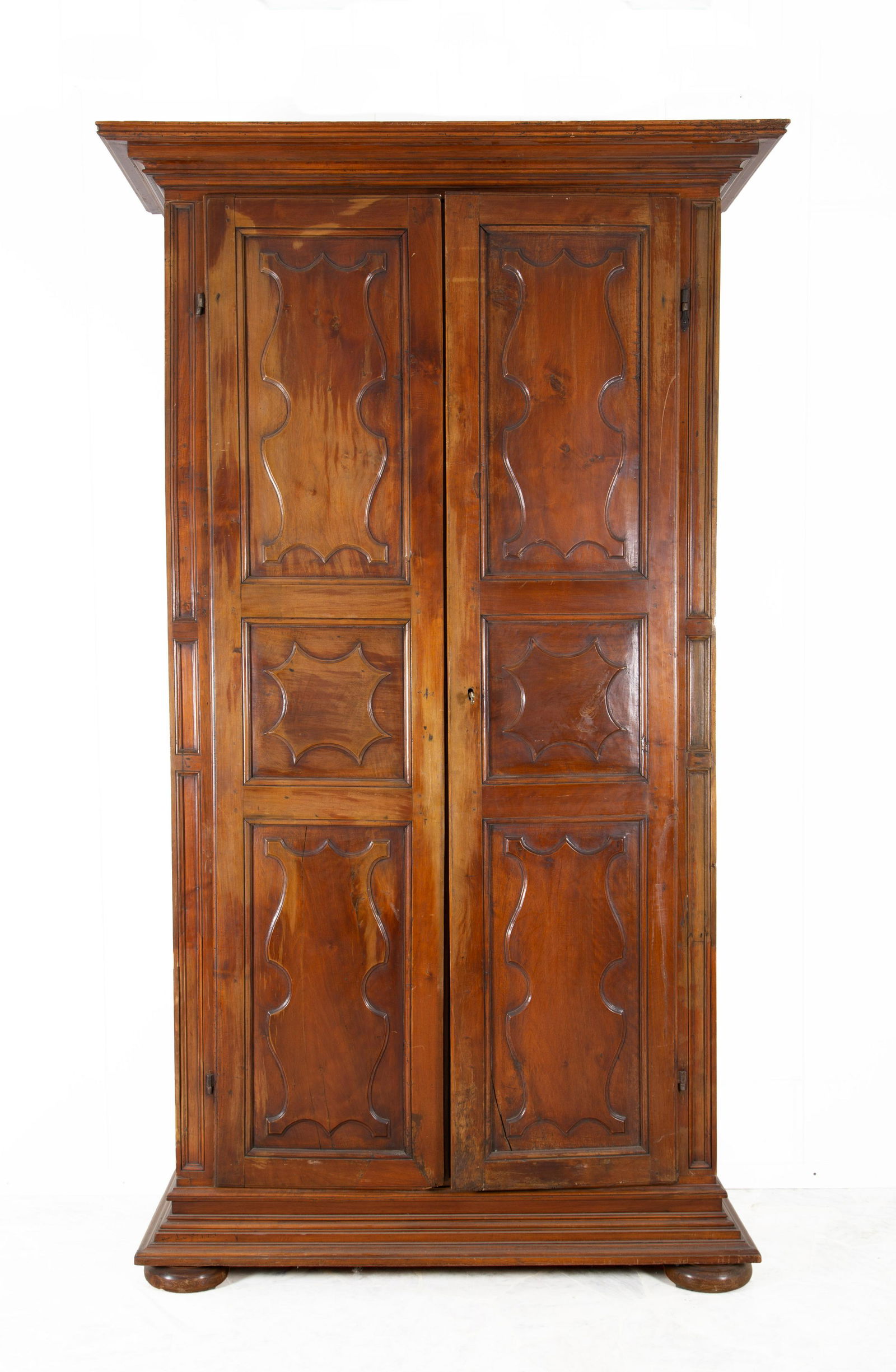 Wooden closet. Lombardy. Early 18th century (1 of 5)