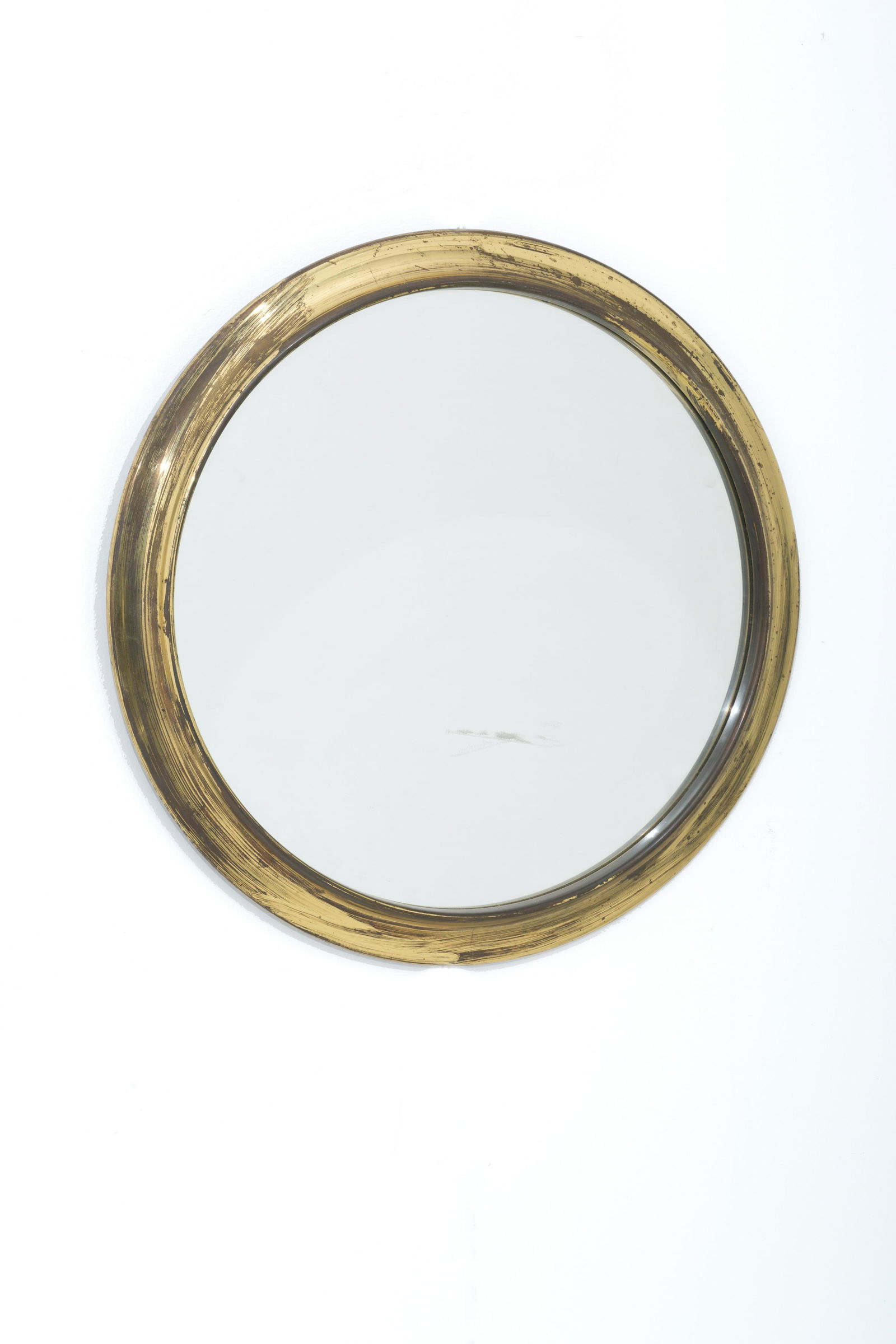 AUGUSTO SAVINI for POZZI. Round Mirror in Brass: AUGUSTO SAVINI per POZZI. Specchiera rotonda in ottone. Anni '60. Mis. Diam. cm. 64 ca. Val. 600/800