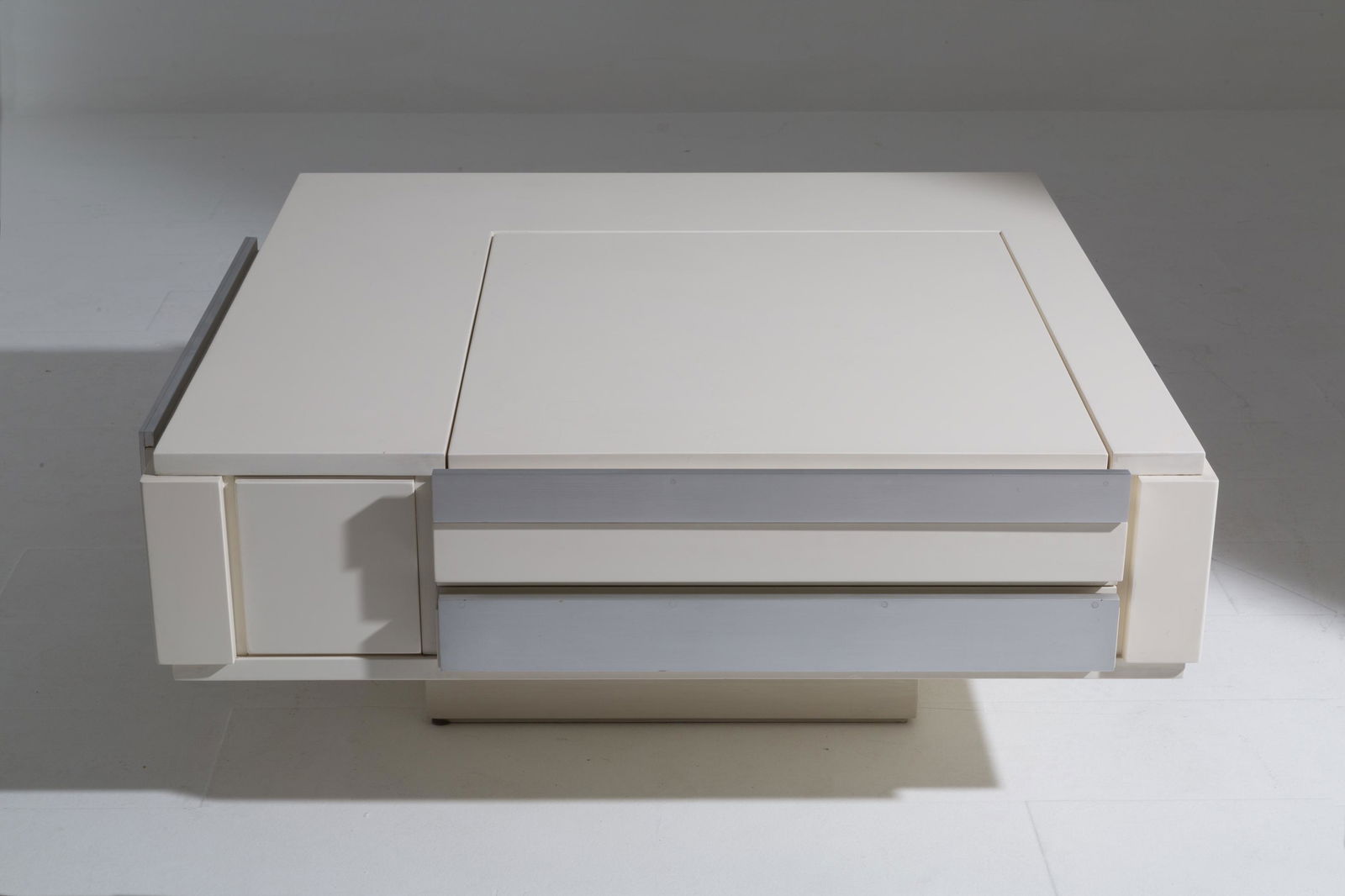 CESARE AUGUSTO NAVA. Coffee table. 1970s (1 of 5)
