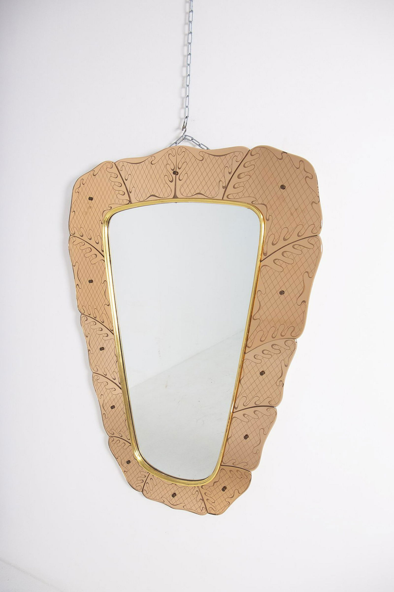 LUIGI FONTANA (Attr.) Mirror in pink glass (1 of 5)