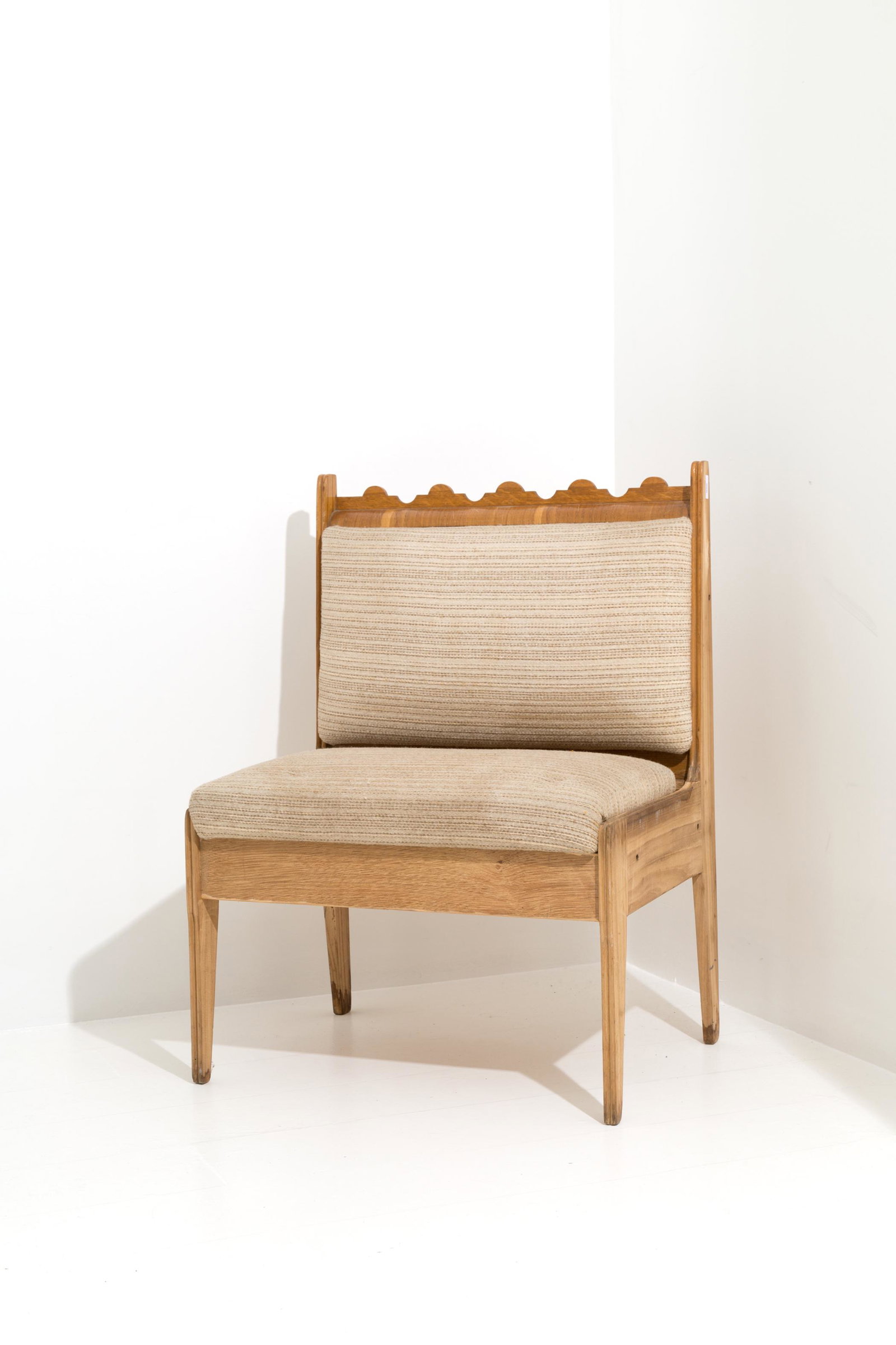 PAOLO BUFFA. Bench in wood and beige cotton. '50s (1 of 4)