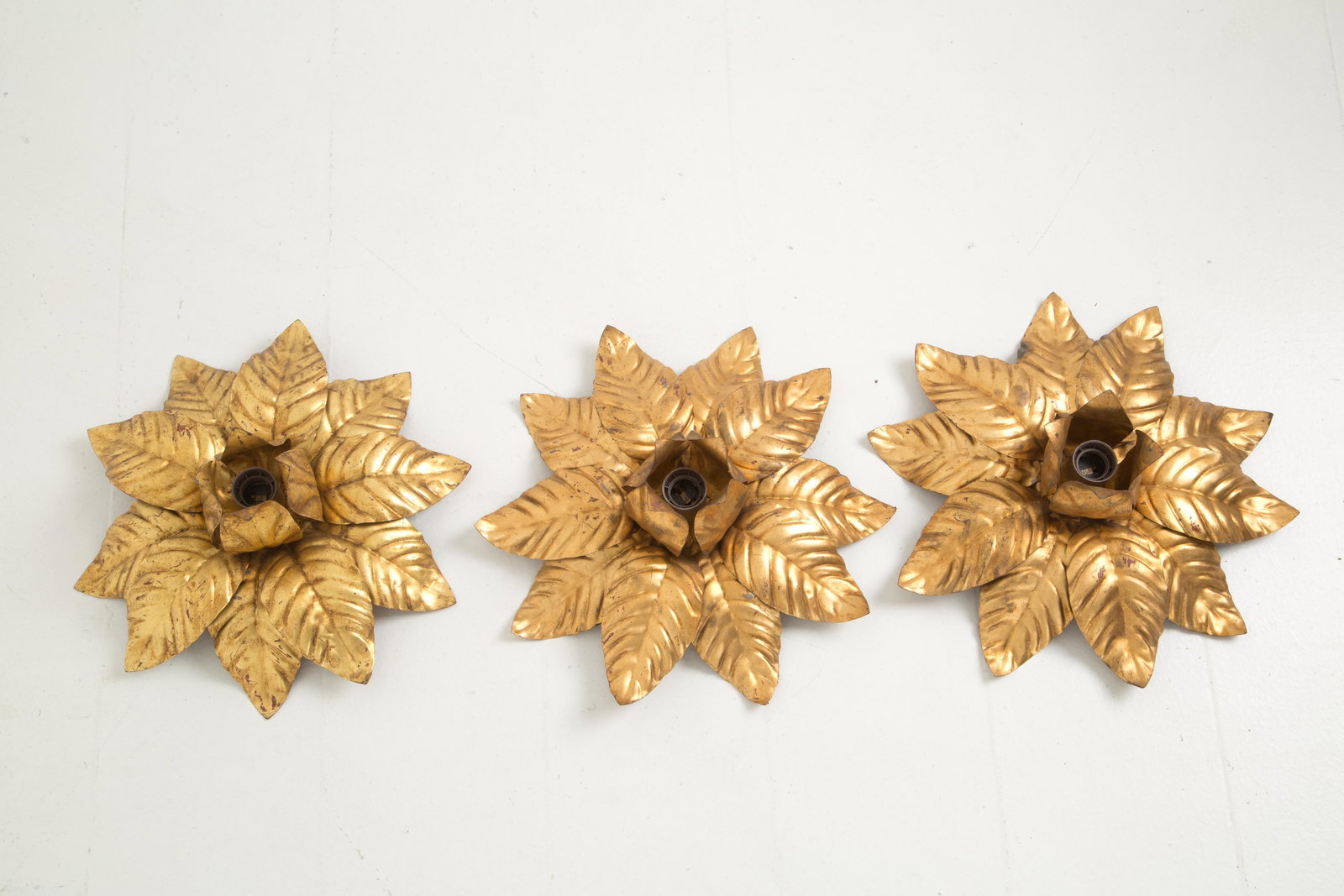 Three bronze sconces in the shape of leaves (1 of 2)