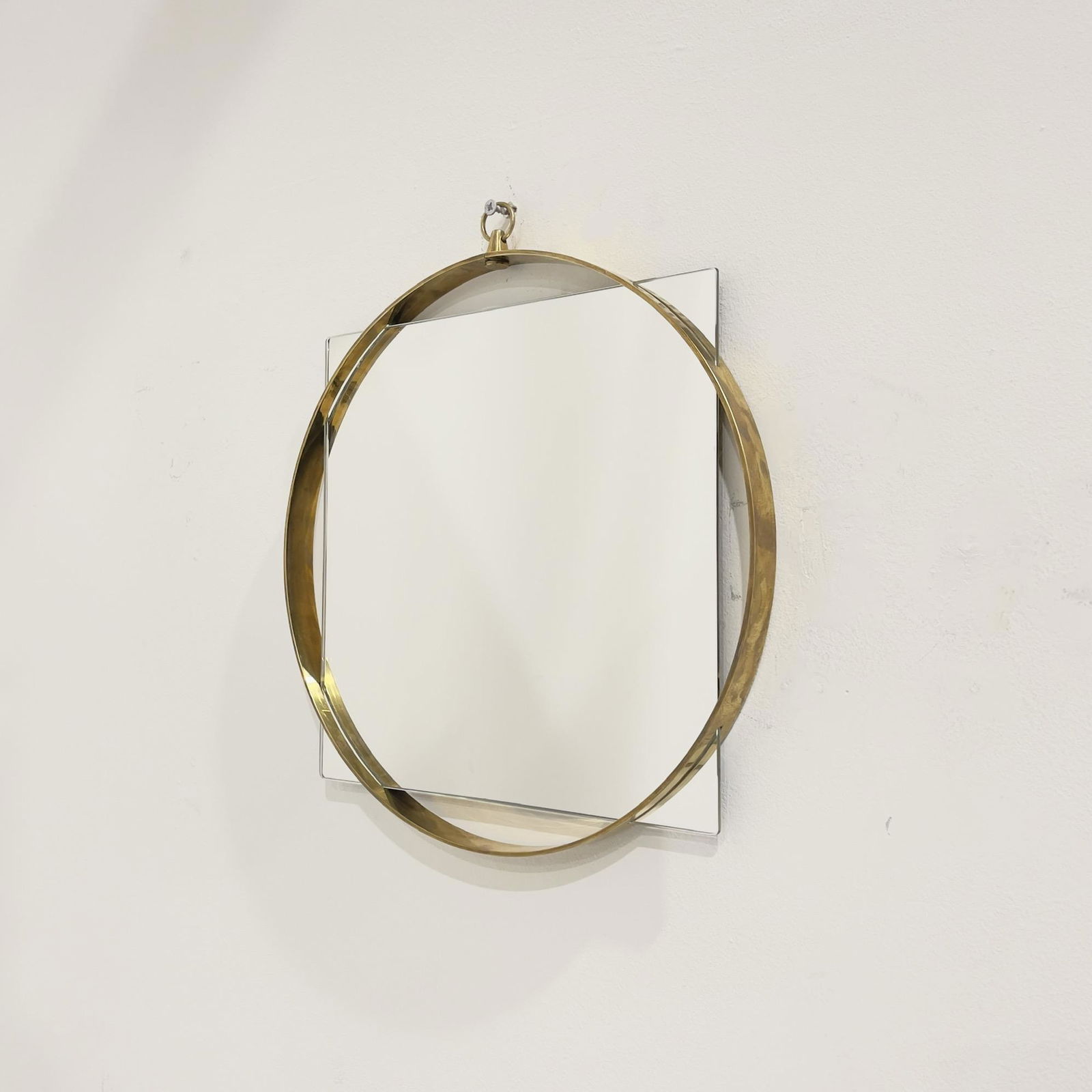 Square mirror with round brass frame. '70s (1 of 4)