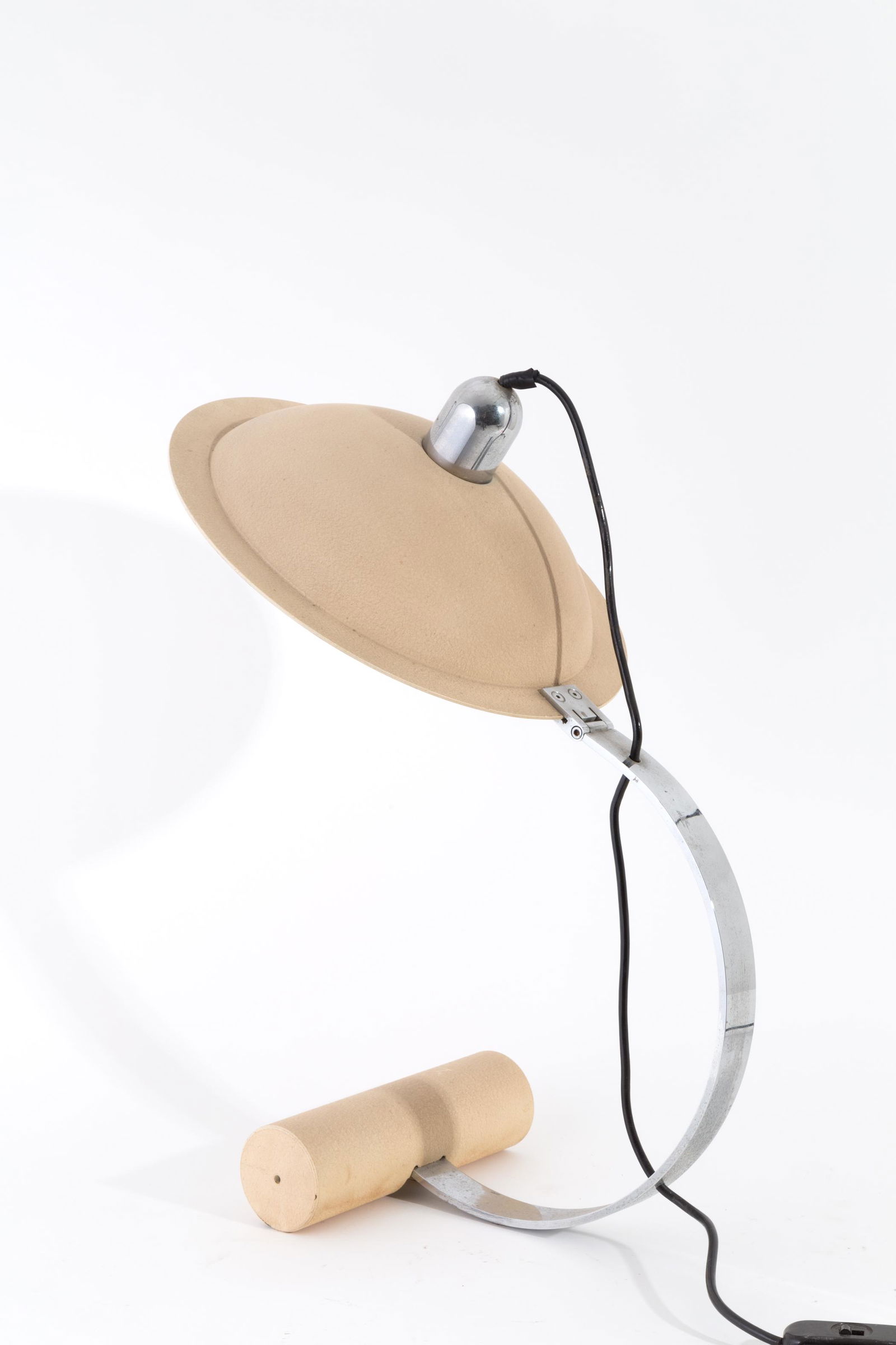 Italian metal table lamp. '60s-'70s (1 of 4)