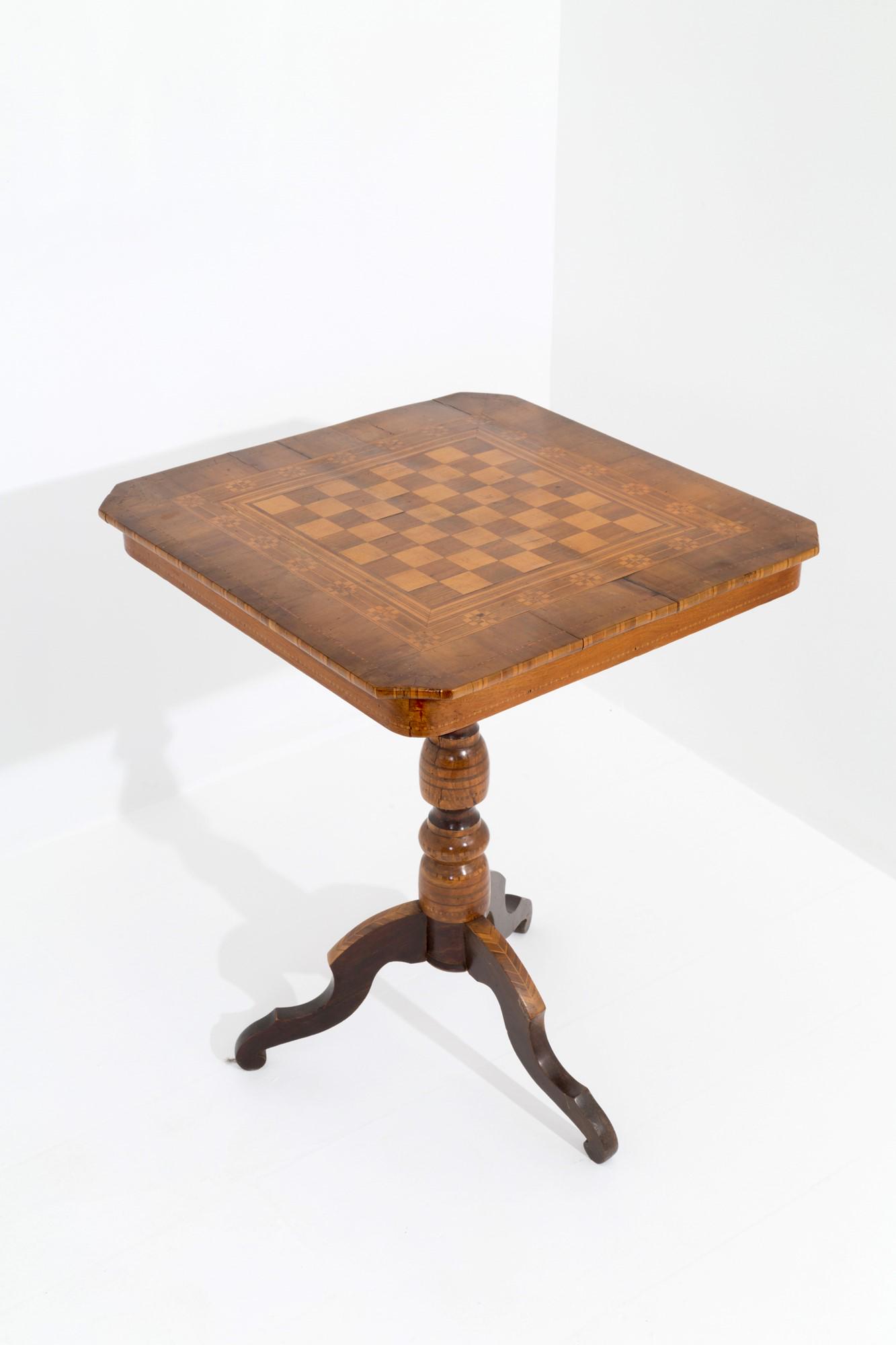 Coffee table. 19th century (1 of 3)