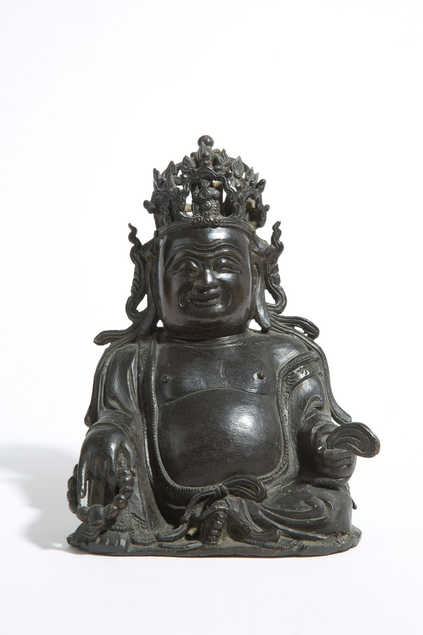 Bronze Buddha: Bronze sculpture depicting "SITTING BUDDHA". China. Ming dynasty. 21x11 cm approx. Scultura in bronzo raffigurante "BUDDHA SEDUTO". Cina. Dinastia Ming. 21x11 cm ca.