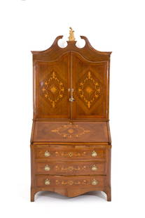 Bureau-trumeau: Bureau-trumeau veneered in various woods and inlaid with floral motifs. Early 19th century. 248x116x52 cm approx. Bureau-trumeau lastronato in legni vari e intarsiato a motivi floreali. Inizi XIX seco