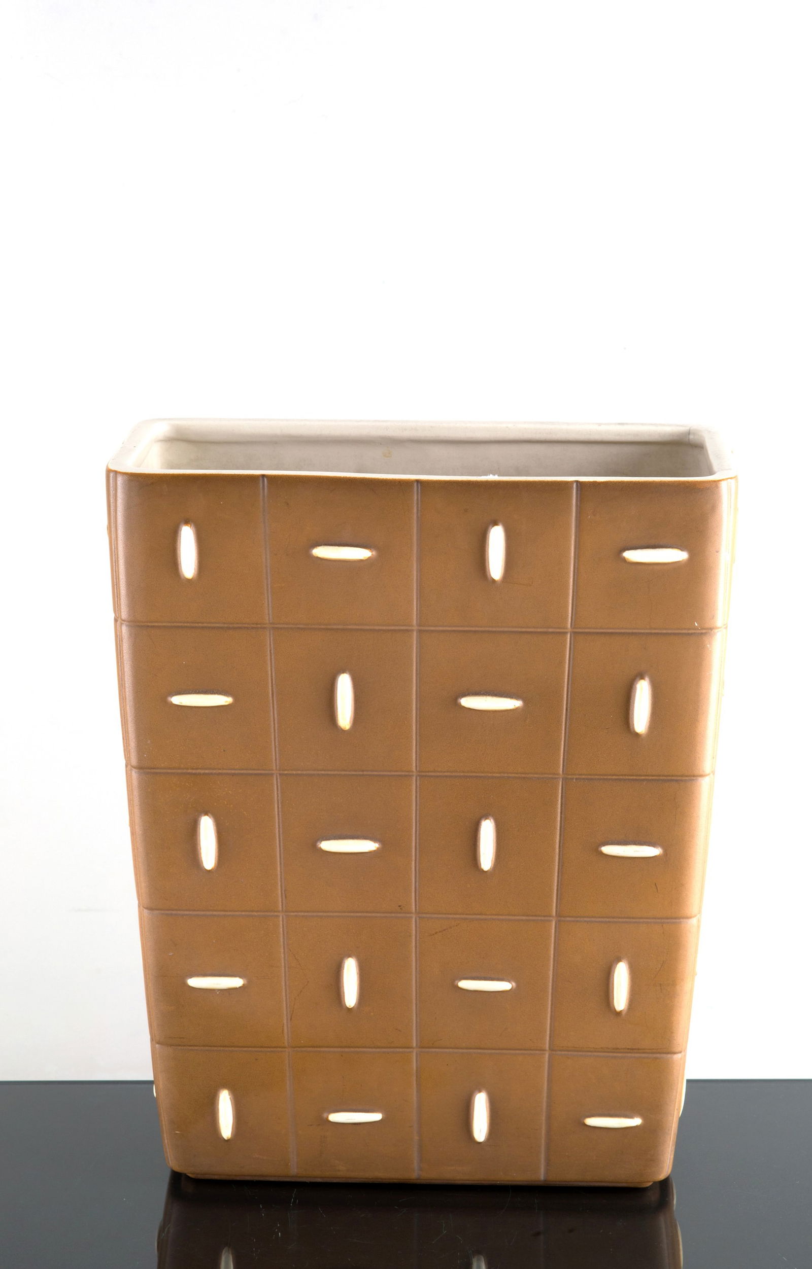 GIOVANNI GARIBOLDI. Large umbrella vase for RICHARD GINORI (1 of 4)