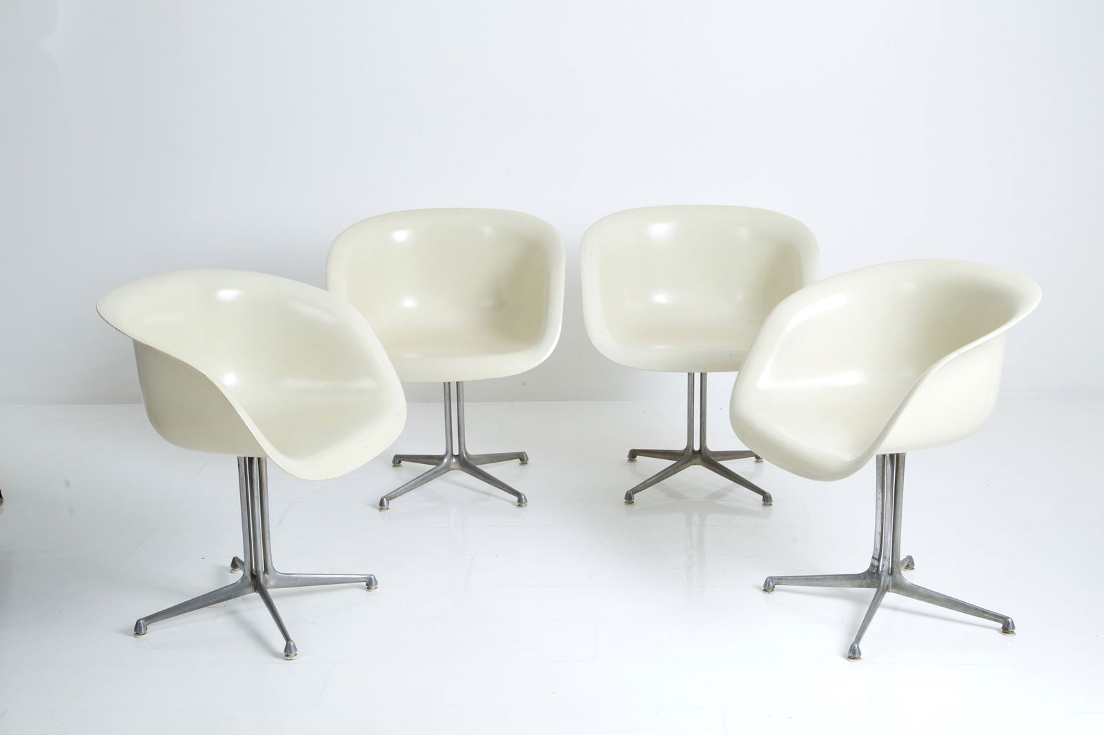 CHARLES & RAY EAMES. Four La Fonda chairs for HERMAN MILLER (1 of 6)