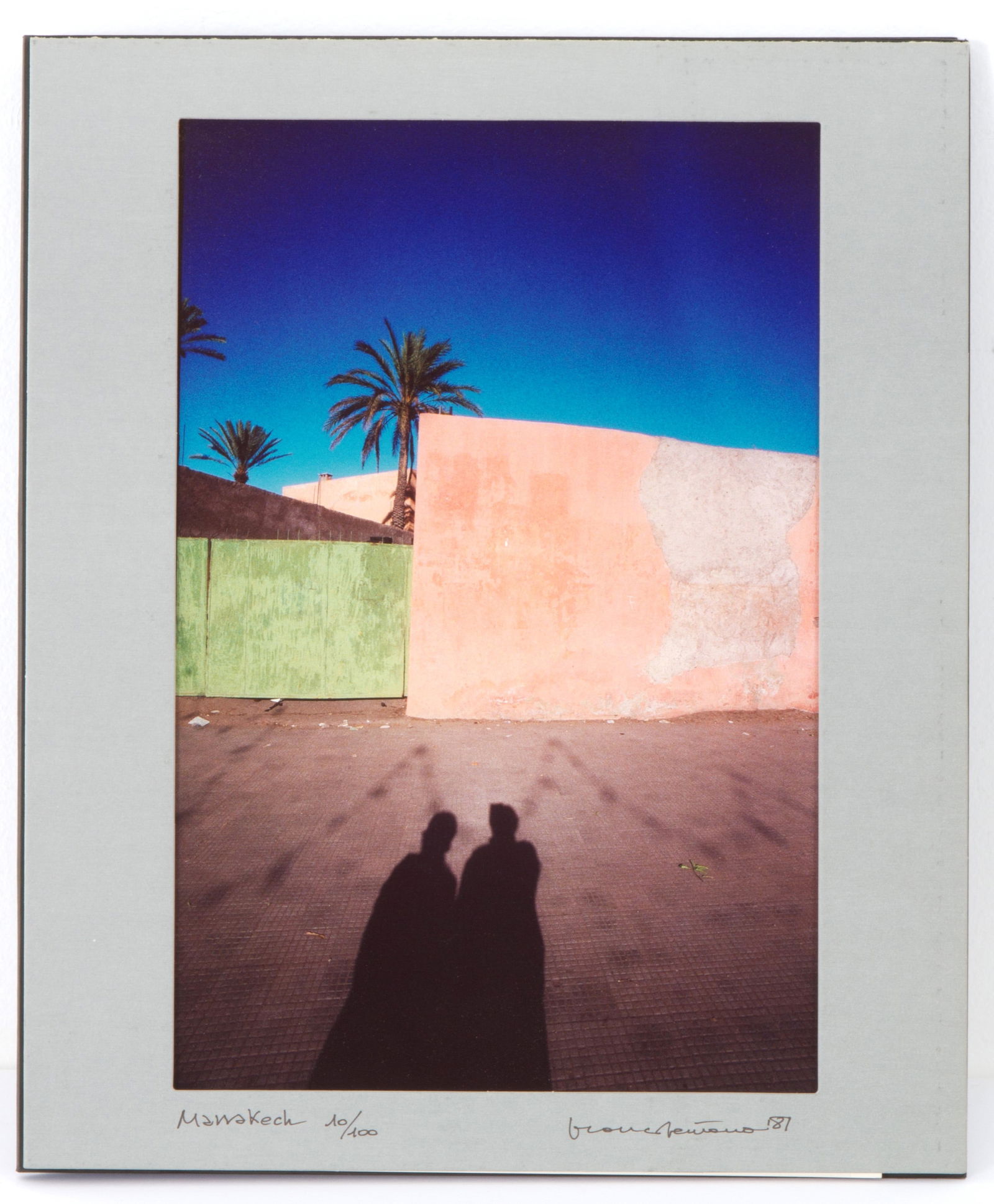 FRANCO FONTANA. "MARRAKECH": FRANCO FONTANA (Modena 1933). Photo transfer on ECRM paper entitled "MARRAKECH". Exemplary 10/100. Signature and date in pen lower right. 43x31 cm on 44x37 cm paper. FRANCO FONTANA (Modena 1933). Phot
