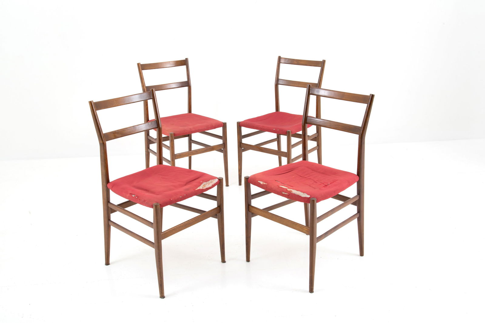 GIO PONTI (attr.). Four chairs mod. 646 Leggera (1 of 5)