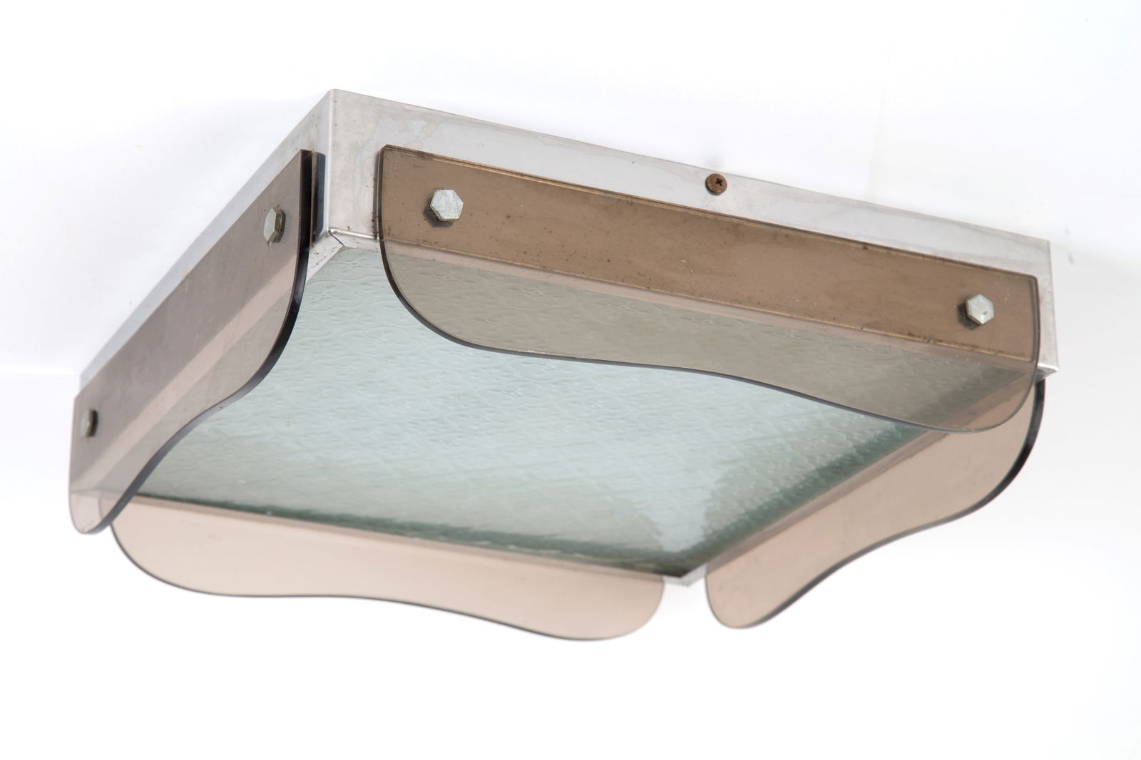 Recessed ceiling light. VECA: Recessed ceiling light with chromed metal structure, four thick lateral glasses and glass with relief decoration in the centre. VECA production. 60s-70s.? Signs of wear and tear over time.? 10x34x34 c