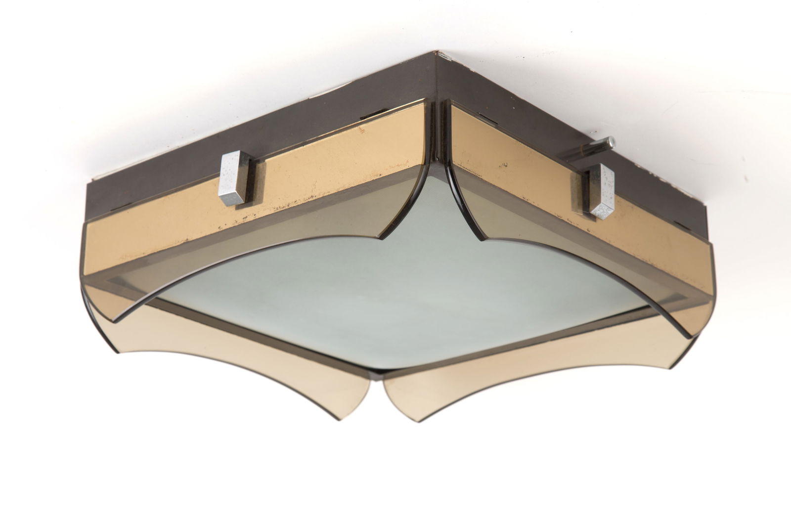 Recessed ceiling light. VECA: Recessed ceiling light with painted metal structure, four thick lateral glasses and knurled glass in the center. VECA production. 60s-70s. Signs of wear over time.? 11x31.5x31.5 cm approx. Plafoniera