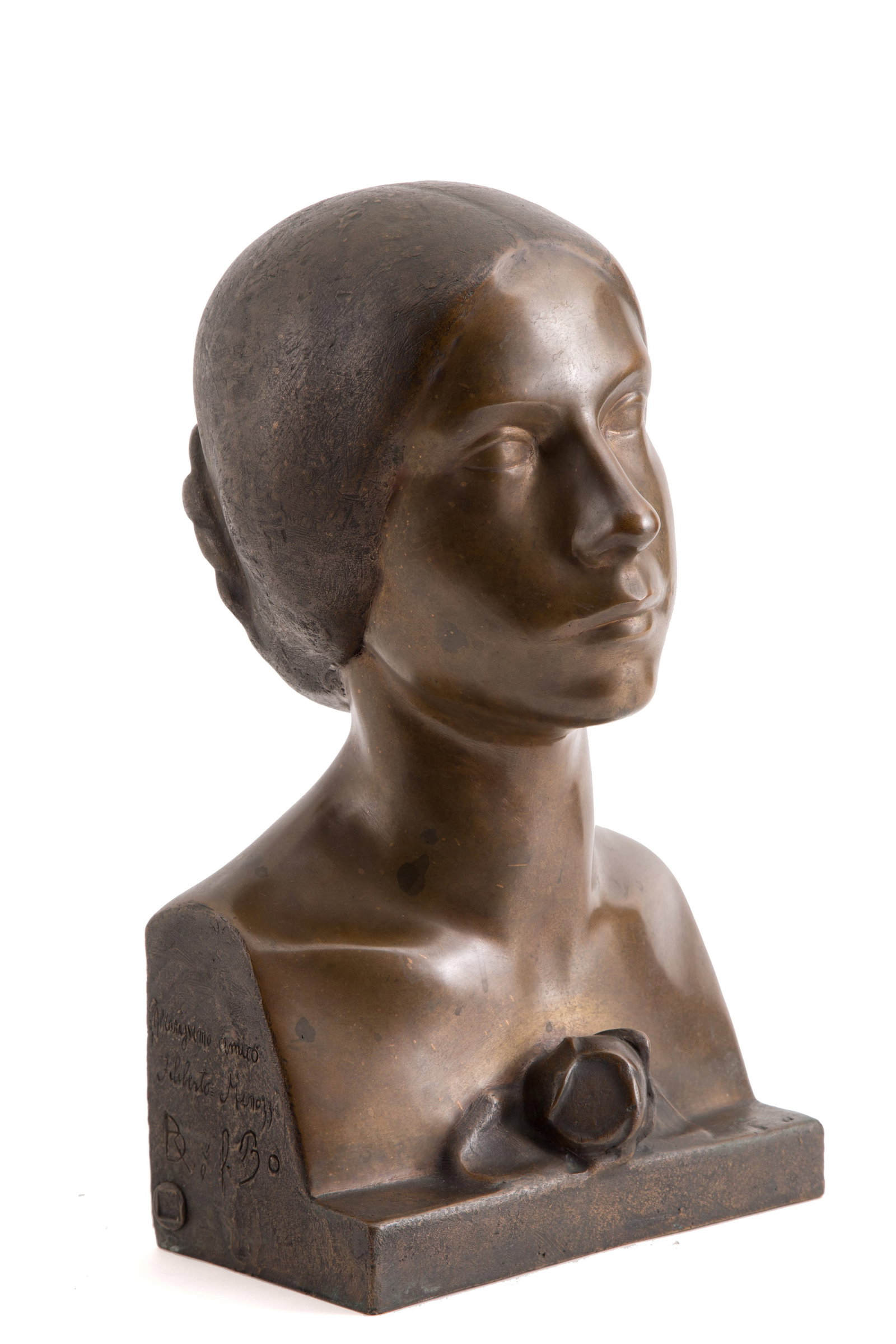 ROMOLO DEL BO. Sculpture "BUST OF A WOMAN": ROMOLO DEL BO (Pavia 1870-Milano 1936). Bronze sculpture depicting "BUST OF A WOMAN". With dedication and signature on the left side. 40x23.5x14 cm approx. ROMOLO DEL BO (Pavia 1870-Milano 1936). Scul