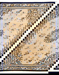 Peking carpet. China: Peking carpet. China. Late 19th century. Excellent condition, no damaged areas on the field, four original perimeter sides. 385x303 cm approx. Tappeto Pekino. Cina. Fine XIX secolo. Ottimo stato di