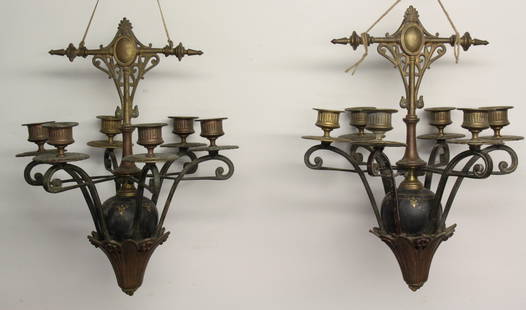 Pair of small chandeliers: Pair of small six-light bronze chandeliers with ceramic spheres. Late 19th century. Height approx. 39 cm. Coppia di piccoli lampadari sei luci in bronzo con sfere in ceramica. Fine XIX secolo. Alt. 39