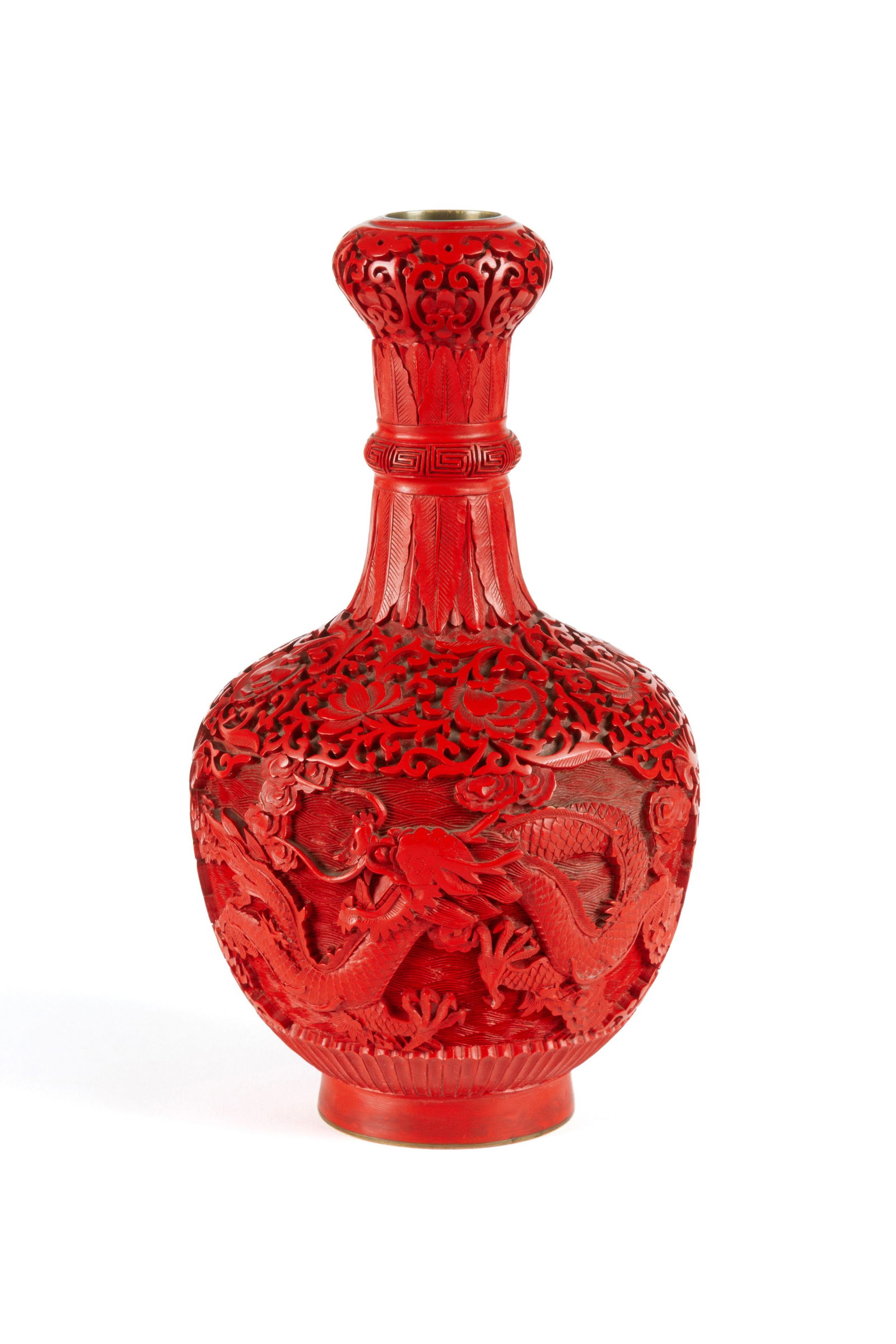 Red lacquer vase (1 of 3)
