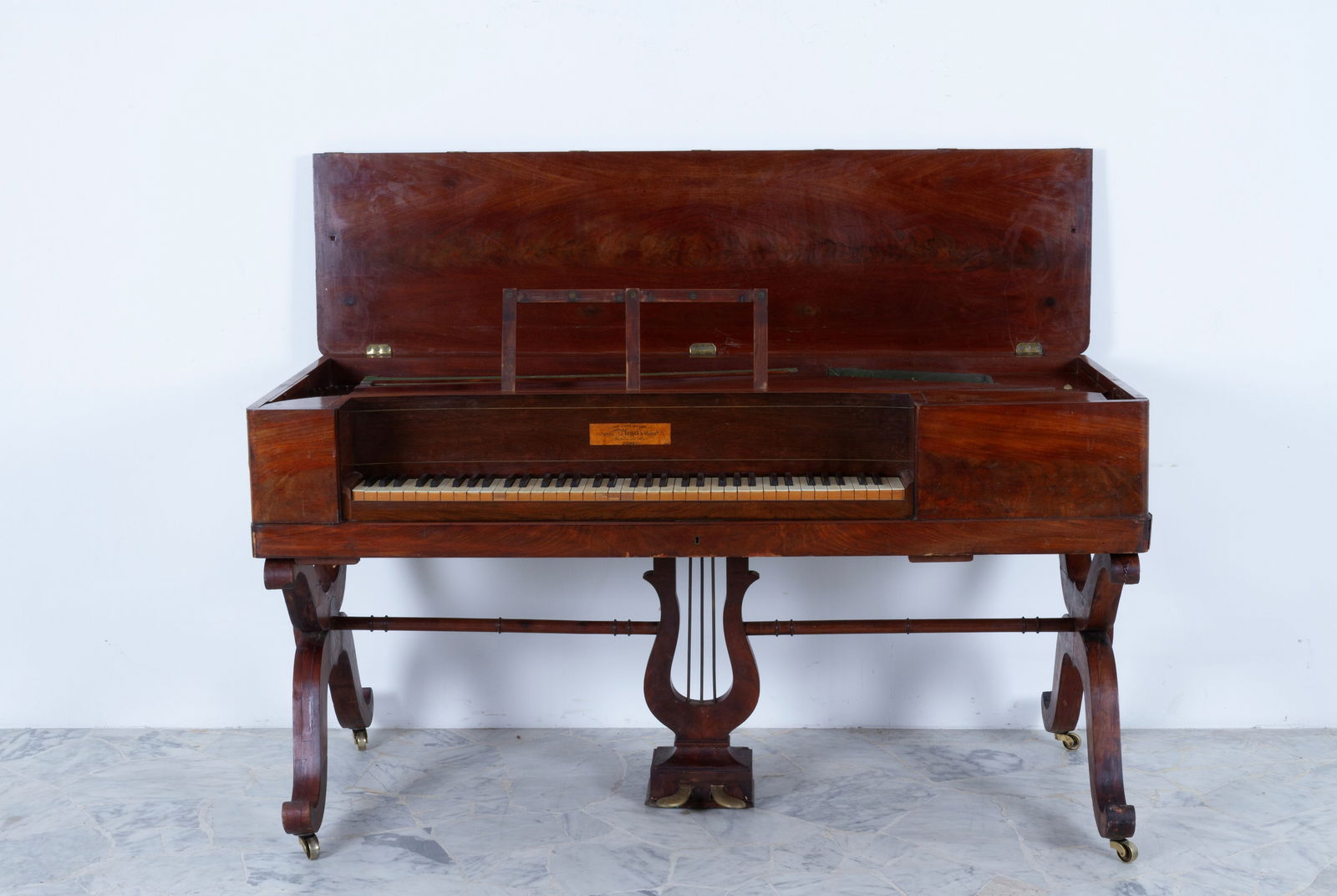 Fortepiano IGNACE PLEYEL & COMP.IE (1 of 10)