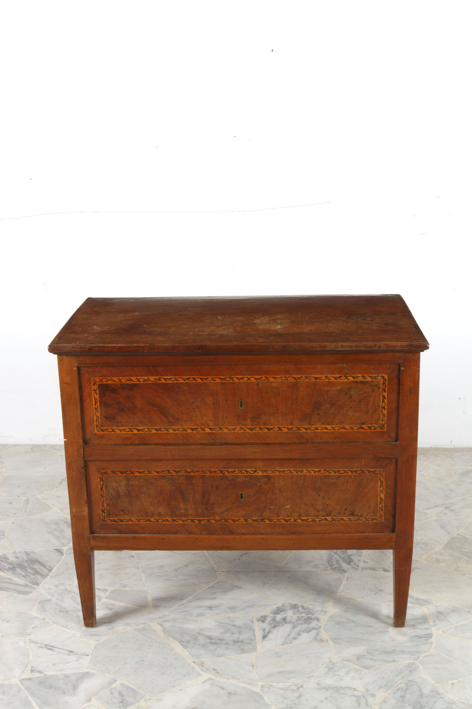 Louis XVI chest of drawers that can be transformed into a confessional (1 of 7)