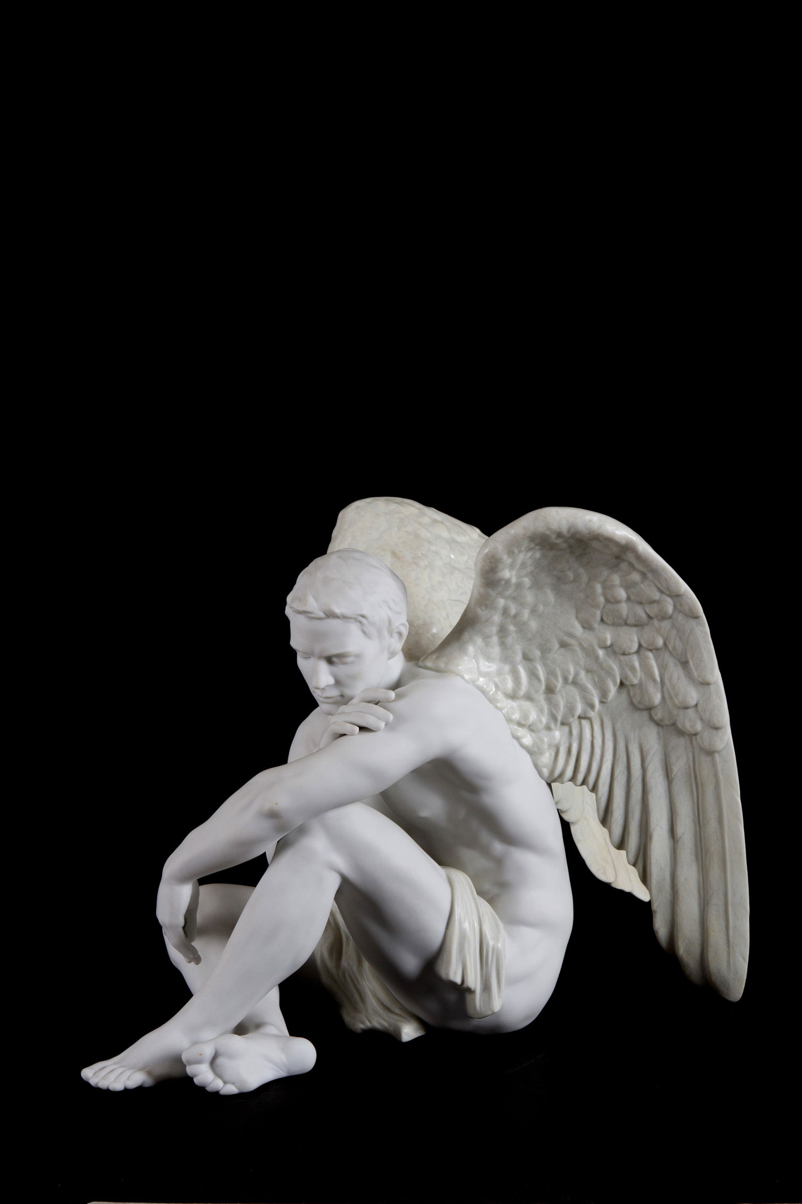 MASSUET ERNEST. "GUARDIAN ANGEL" sculpture. LLADRO': MASSUET ERNEST (1967). Porcelain and bisque sculpture depicting "GUARDIAN ANGEL". LLADRO' manufacture. Signature and hallmark on the bottom. 28x36x24 cm approx. MASSUET ERNEST (1967). Scultura in