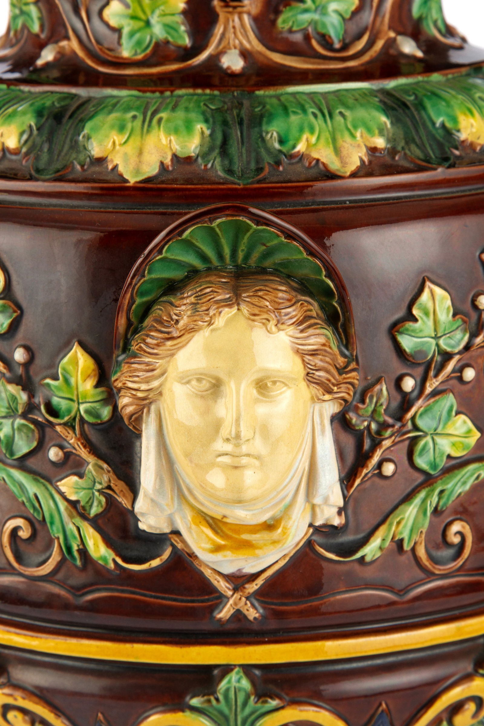 Two-handled amphora - 4